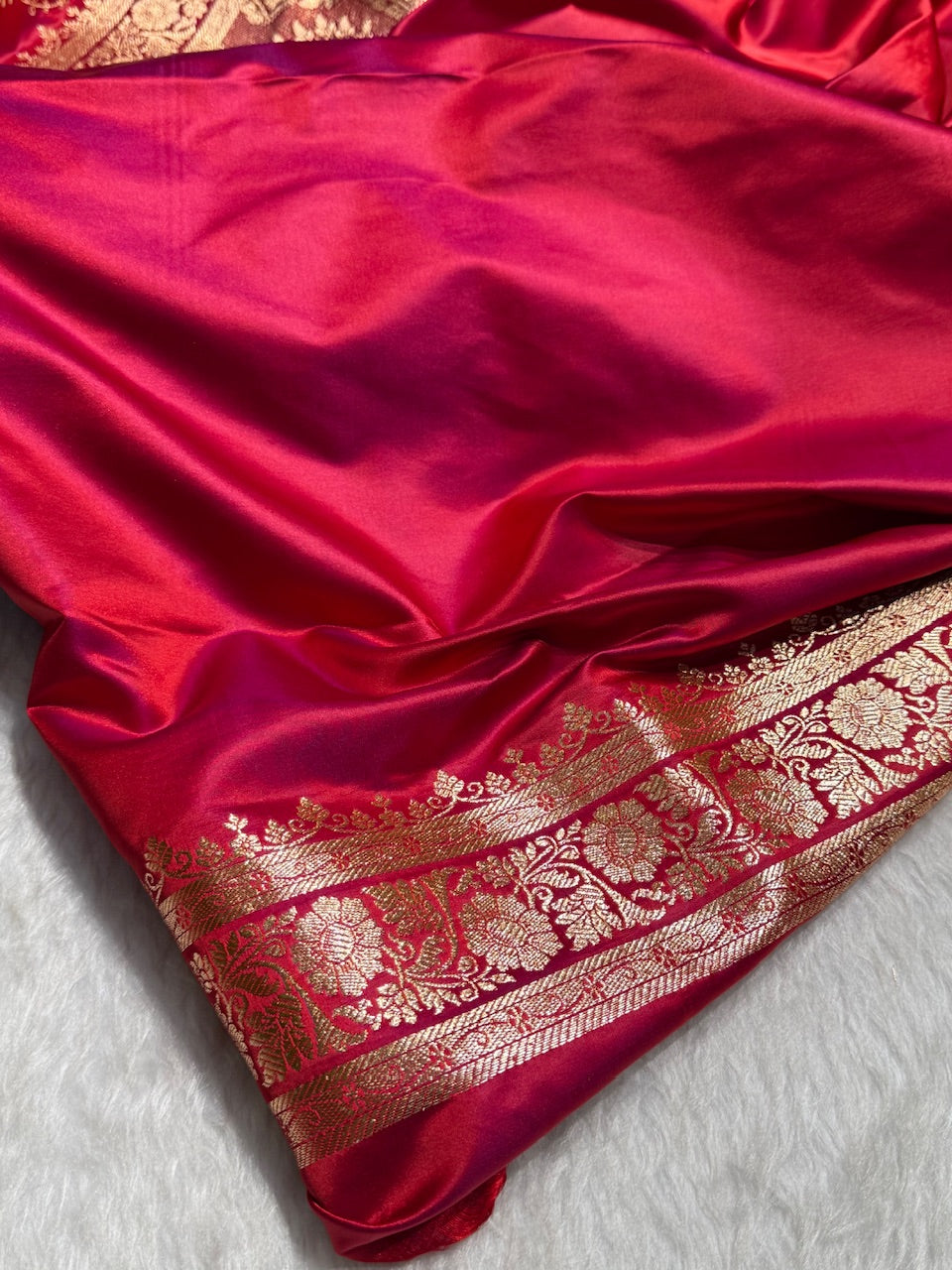 Magnetic Red Floral Jaal Pattern Satin Katan Silk saree SK42