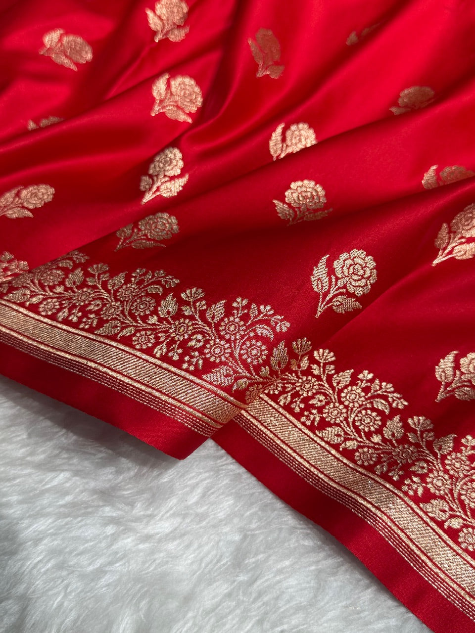 Red Floral Booti Katan Silk Saree SK23