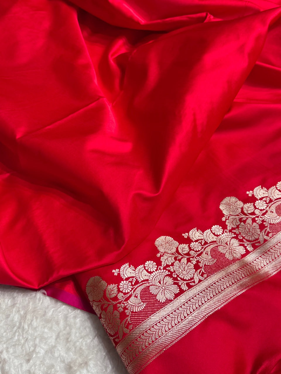 Red Floral Boota Mashru Silk Saree
