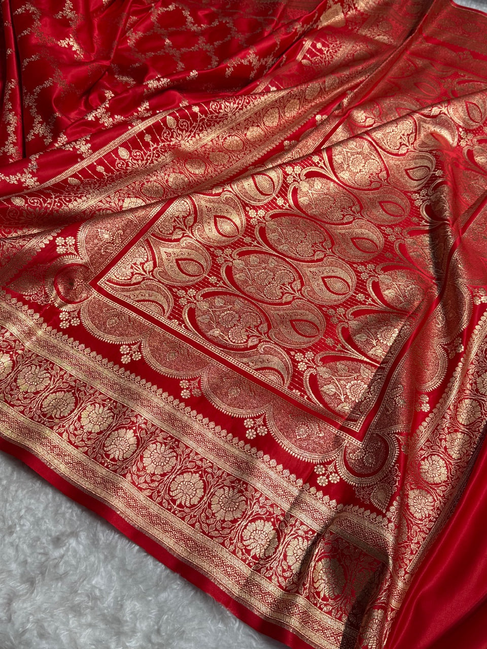 Red Shades Jaal Satin Katan Silk Saree SK22