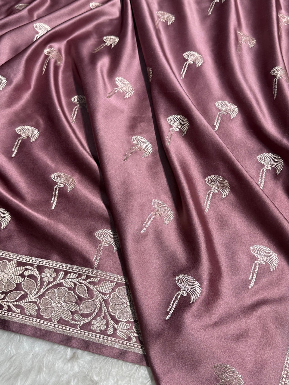 Mauve Floral Booti Mashru Silk Saree
