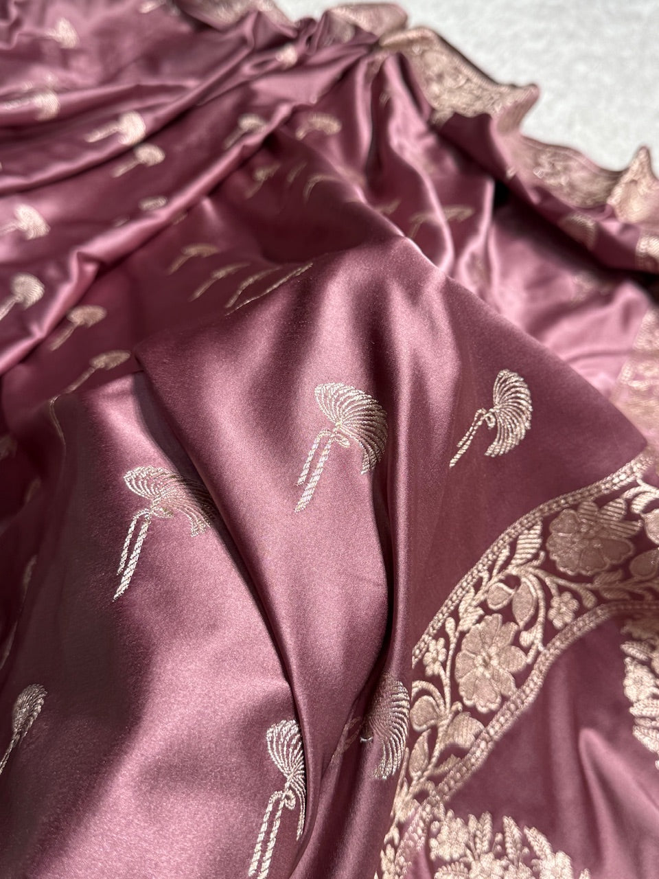Mauve Floral Booti Mashru Silk Saree
