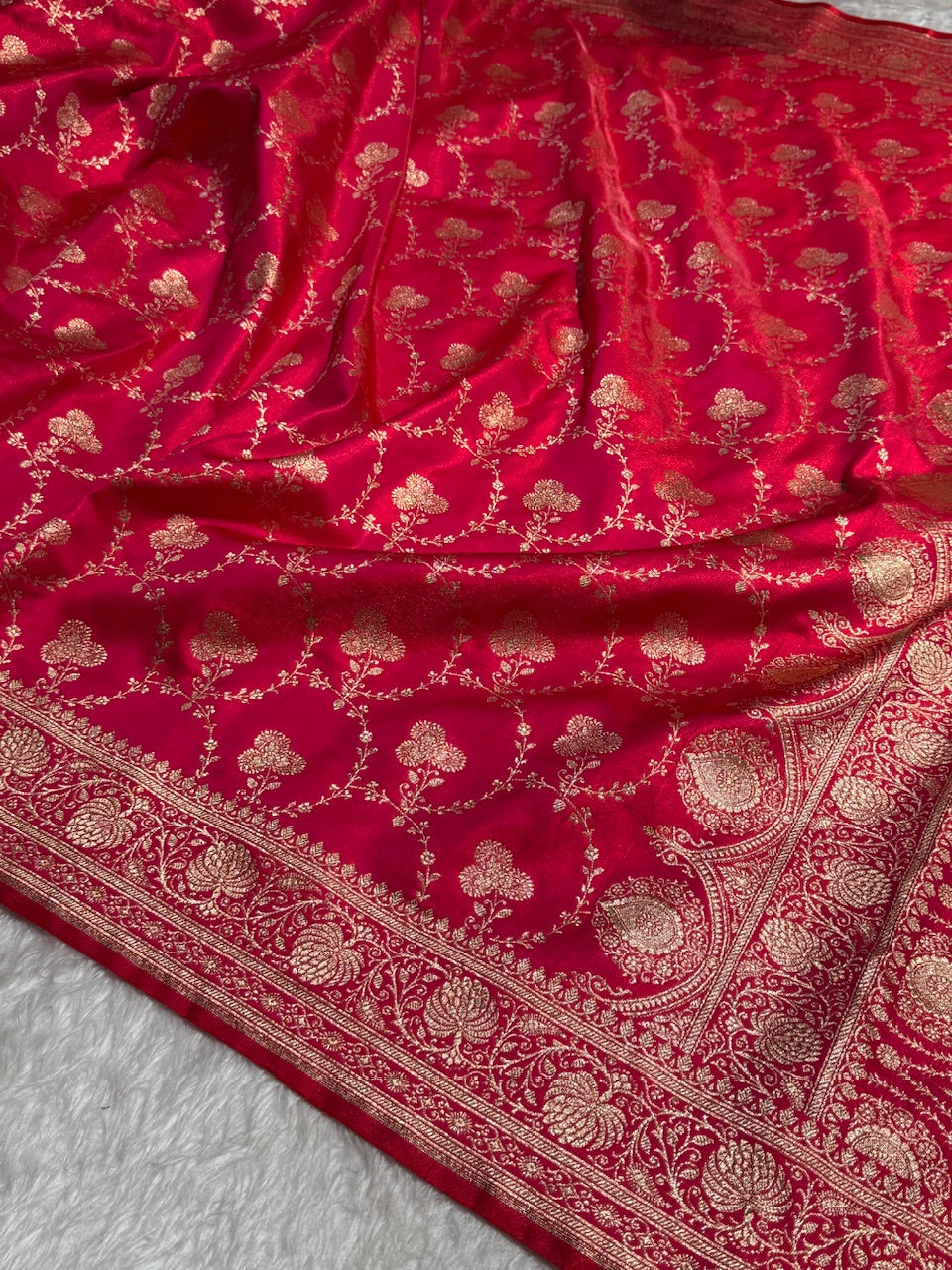 Satin Silk Saree Jaal in Pinkish Red Shades SS23