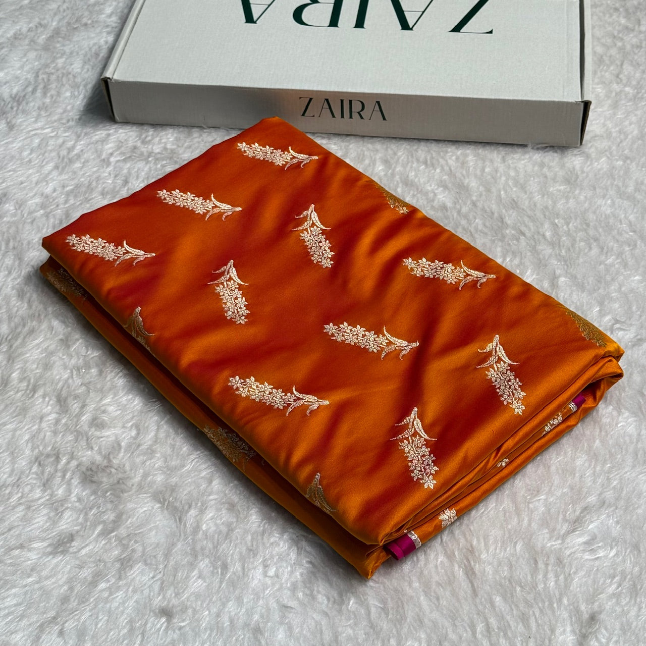 Gold Unique Motif Mashru Silk Saree