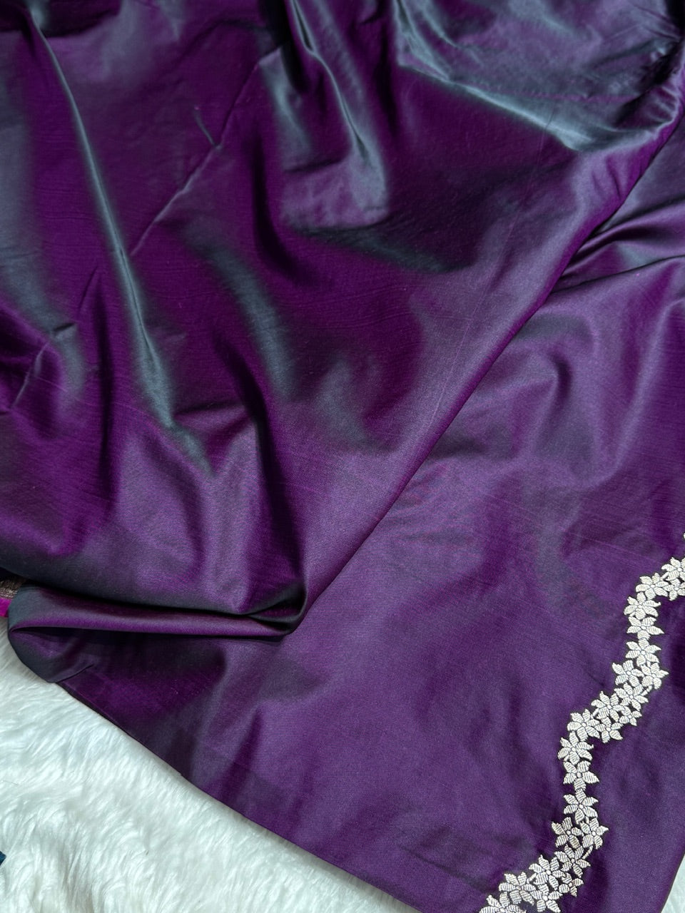 Purple Unique Motif Mashru Silk Saree