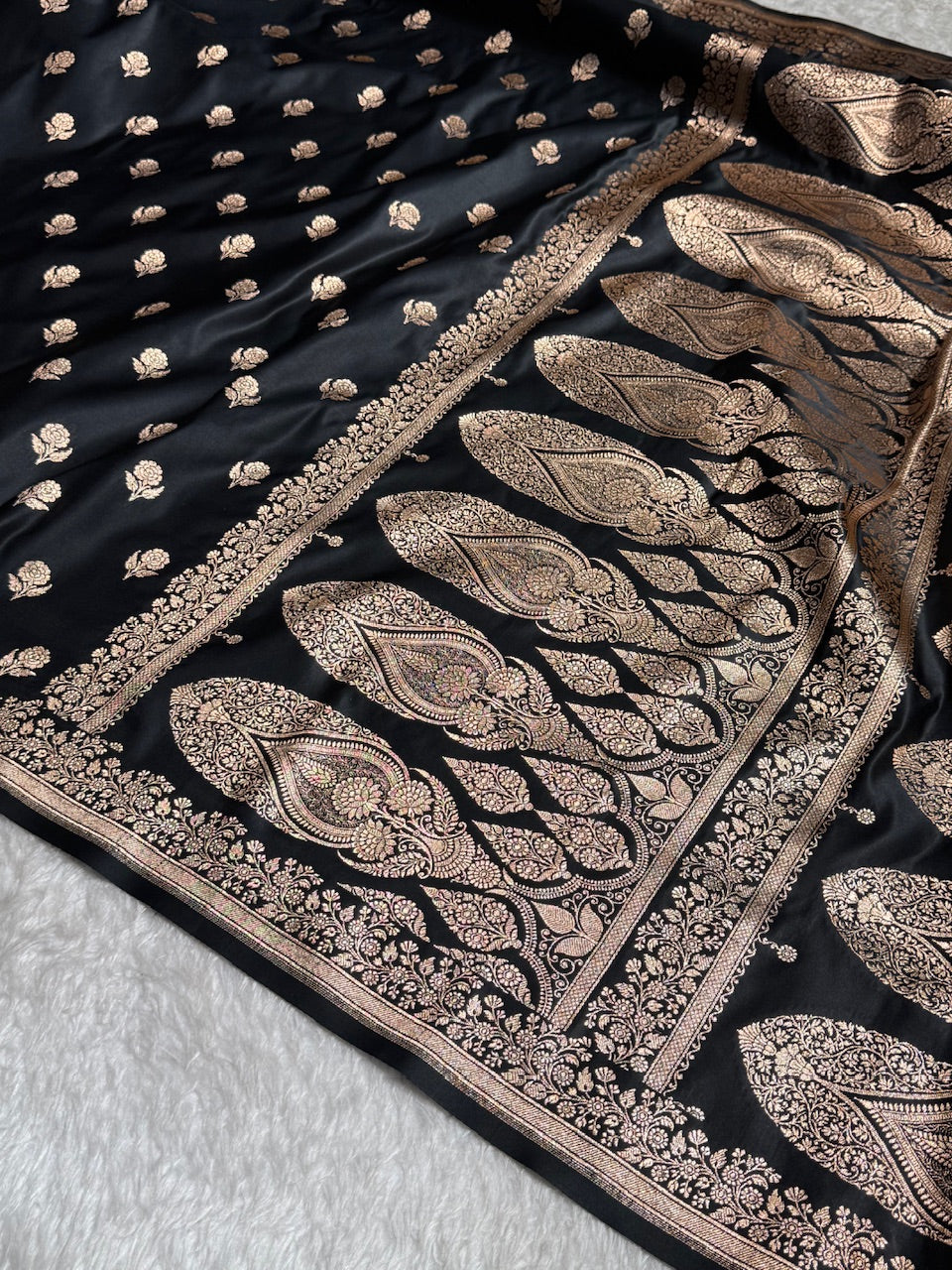 Black Floral Booti Katan Silk Saree SK23