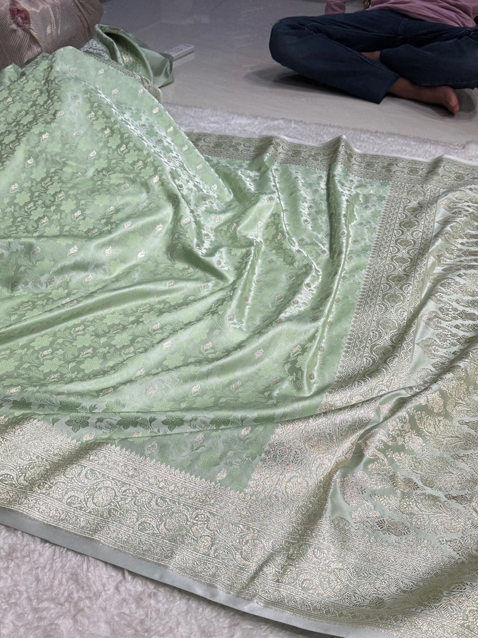 Light Pista Tanchoi Satin Katan Silk Saree SKTM-03