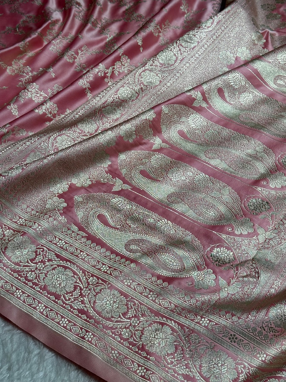 Baby Pink Jaal Pattern Mashru Silk Saree