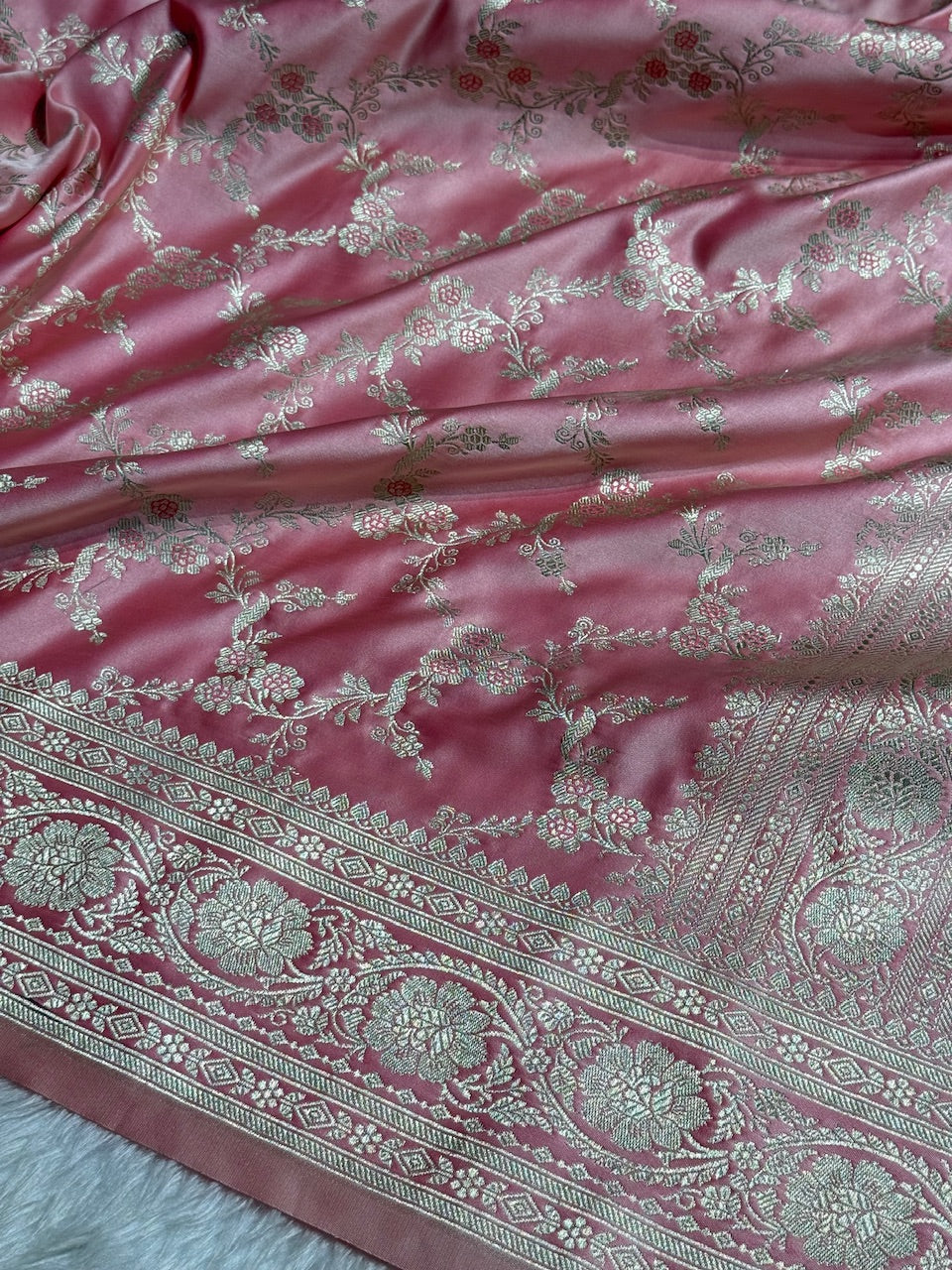 Baby Pink Jaal Pattern Mashru Silk Saree