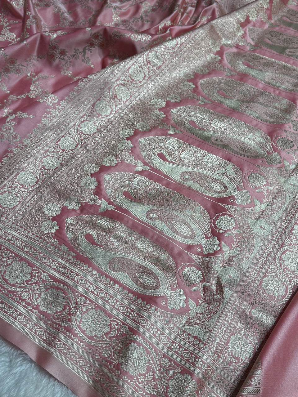 Baby Pink Jaal Pattern Mashru Silk Saree