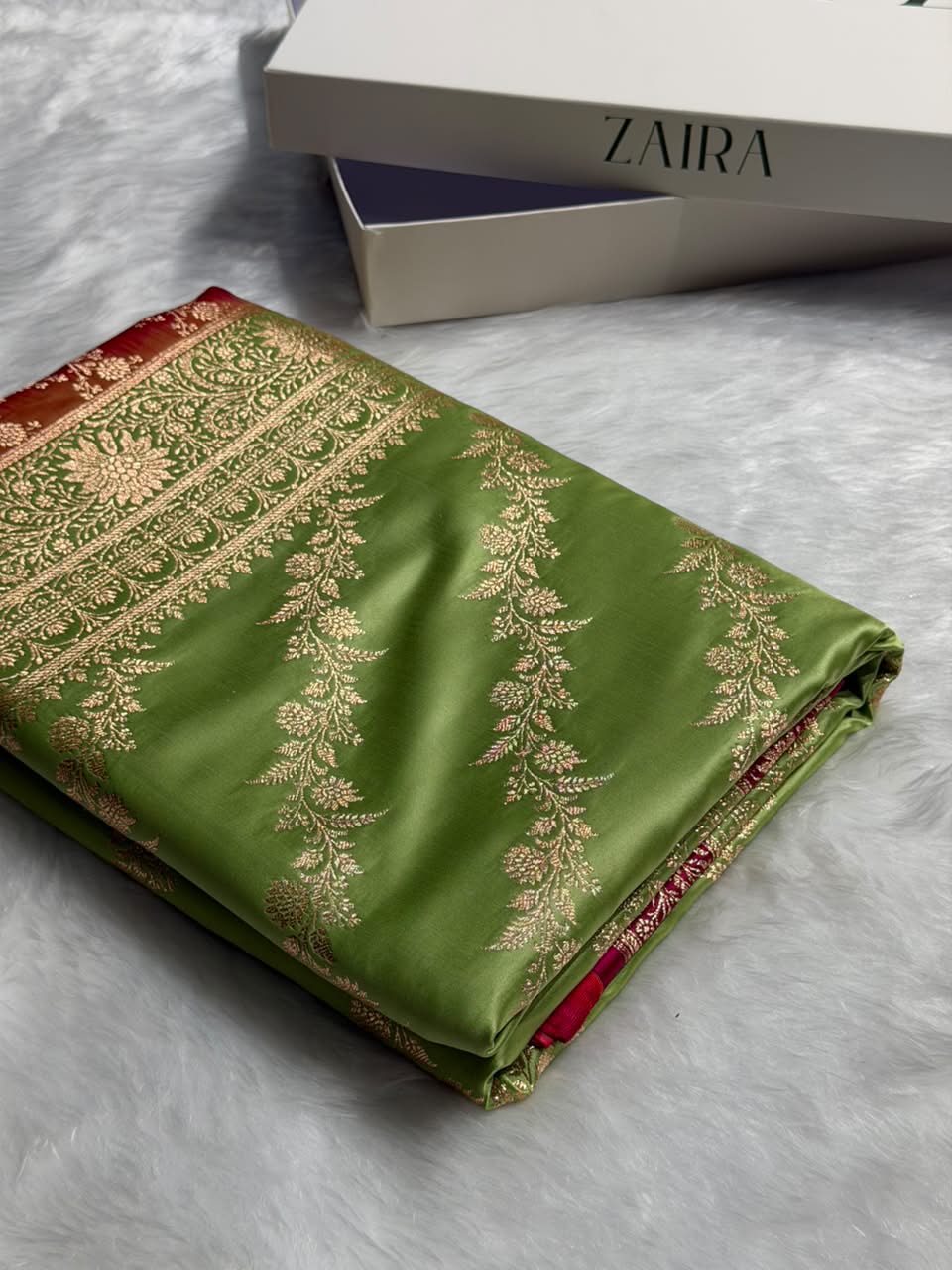 Green / Rani Pink green Contrast Satin Katan Saree Floral Cross Pattern SK155
