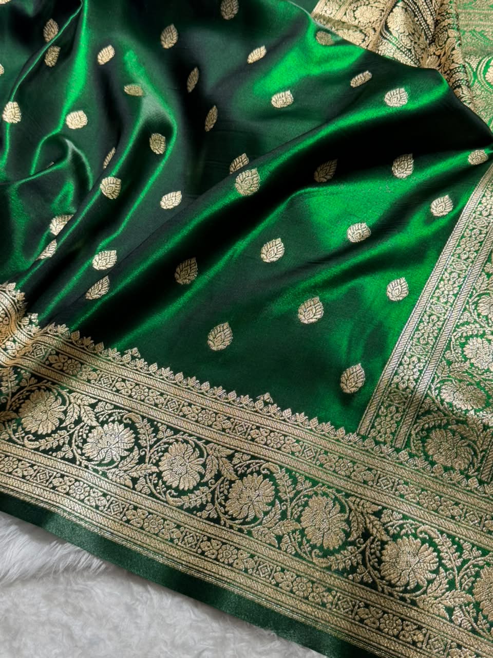 Bottle Green Shades Boota Pattern Banarasi Satin Silk Saree SS45