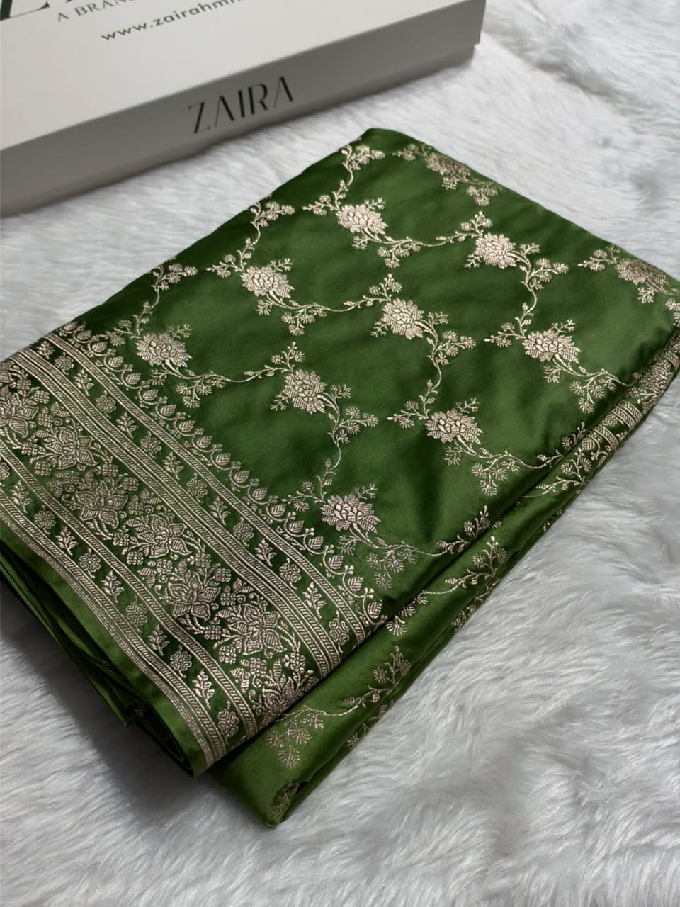 Mahendi Green Shades Banarasi Floral Jaal Mashru Silk Saree MCS109