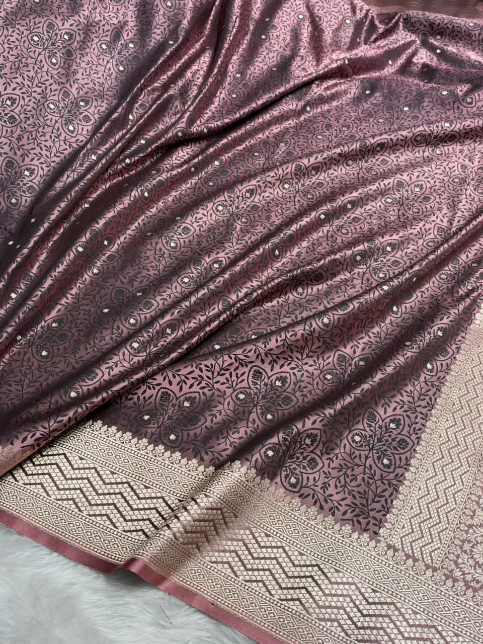 Copper Shades Jamawar Tanchoi Motif Mashru Silk Saree MST-17