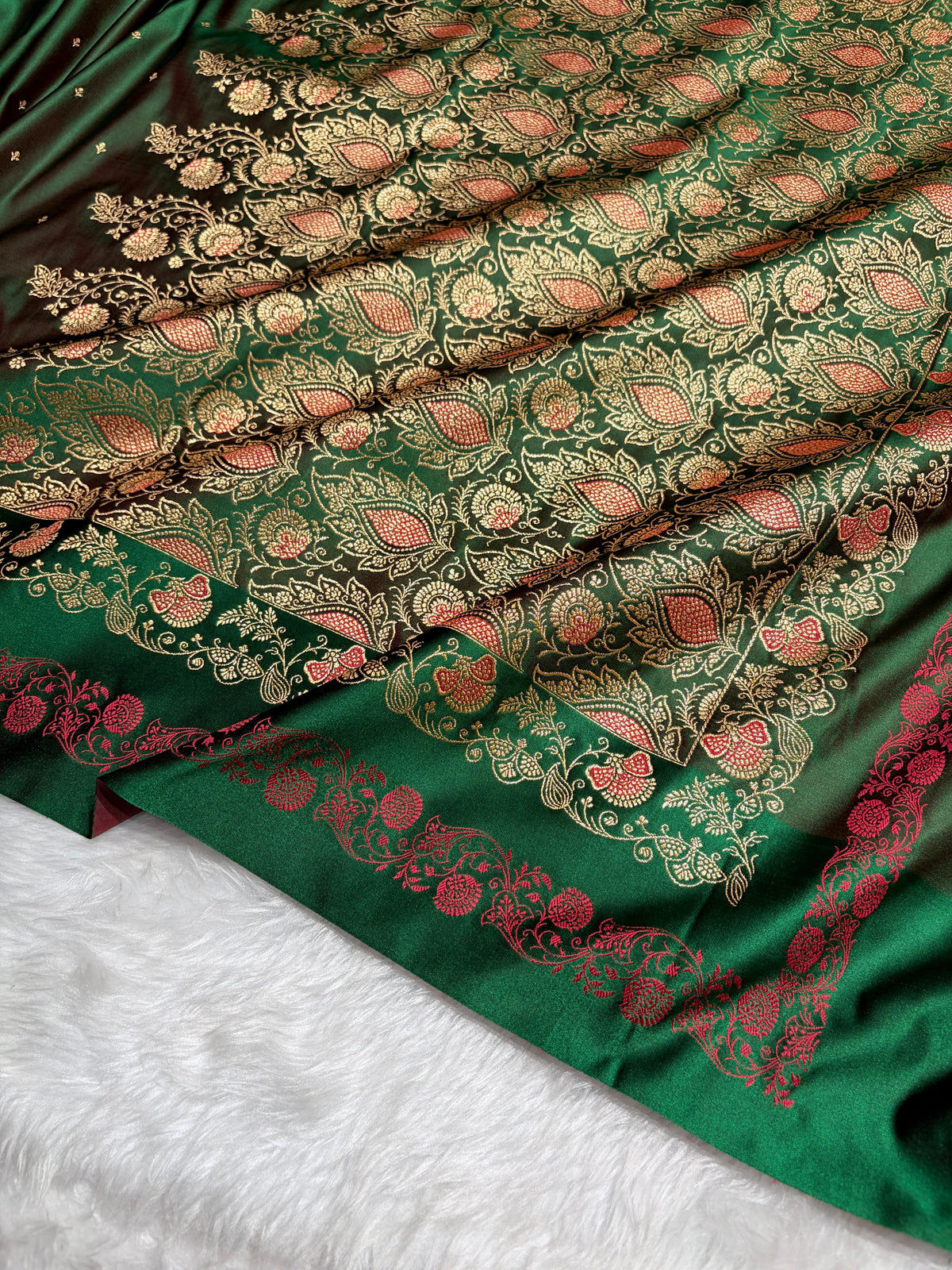 Banarasi Bottle Green Satin Katan with Tanchoi Pattern SK163