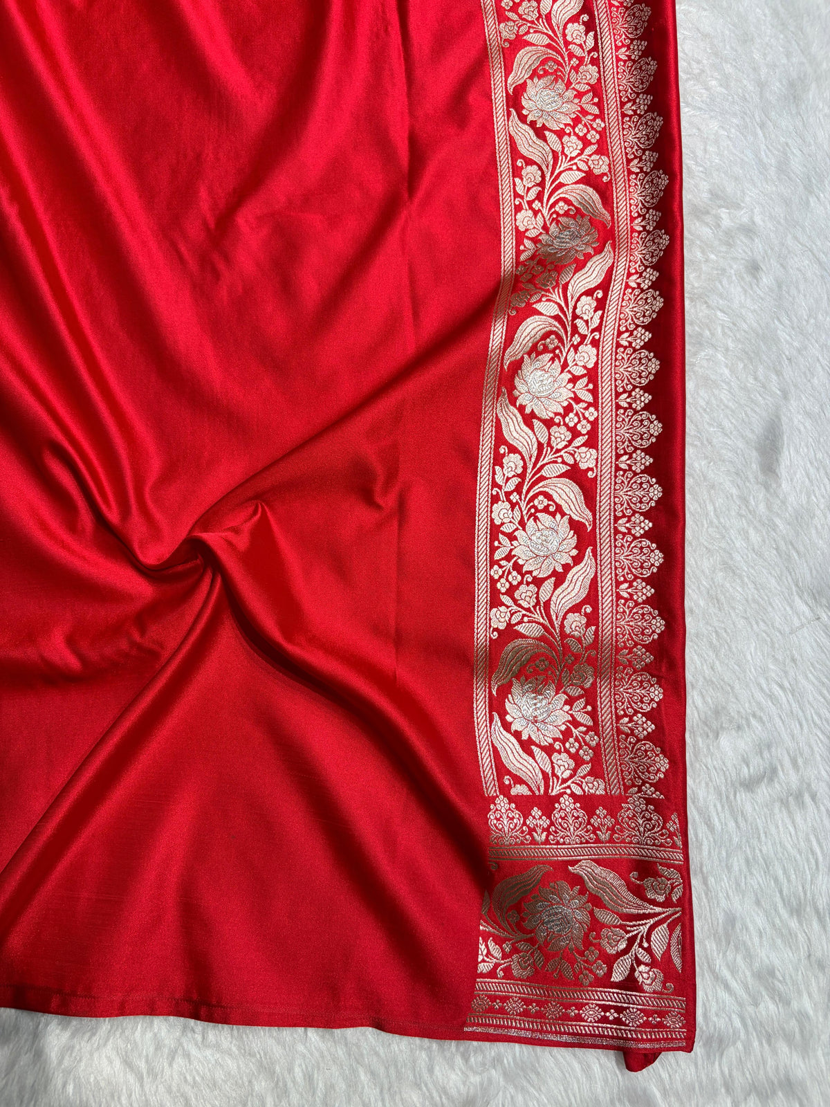 Red Shades Banarasi Boota Pattern Minakari Floral Mashru Silk Saree MSM-122