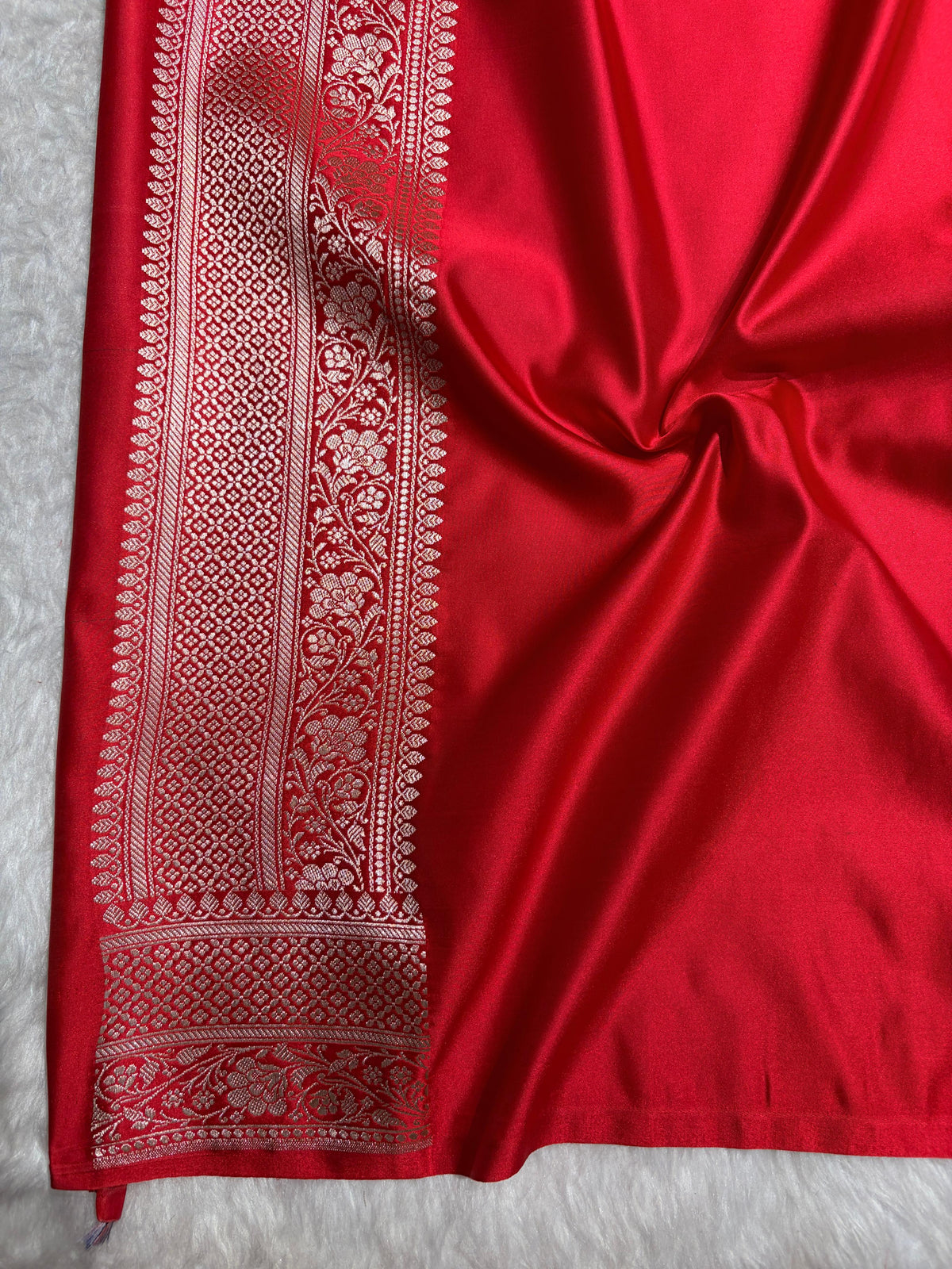 Red Shades Banarasi Boota Pattern Floral Mashru Silk Saree MSM-148