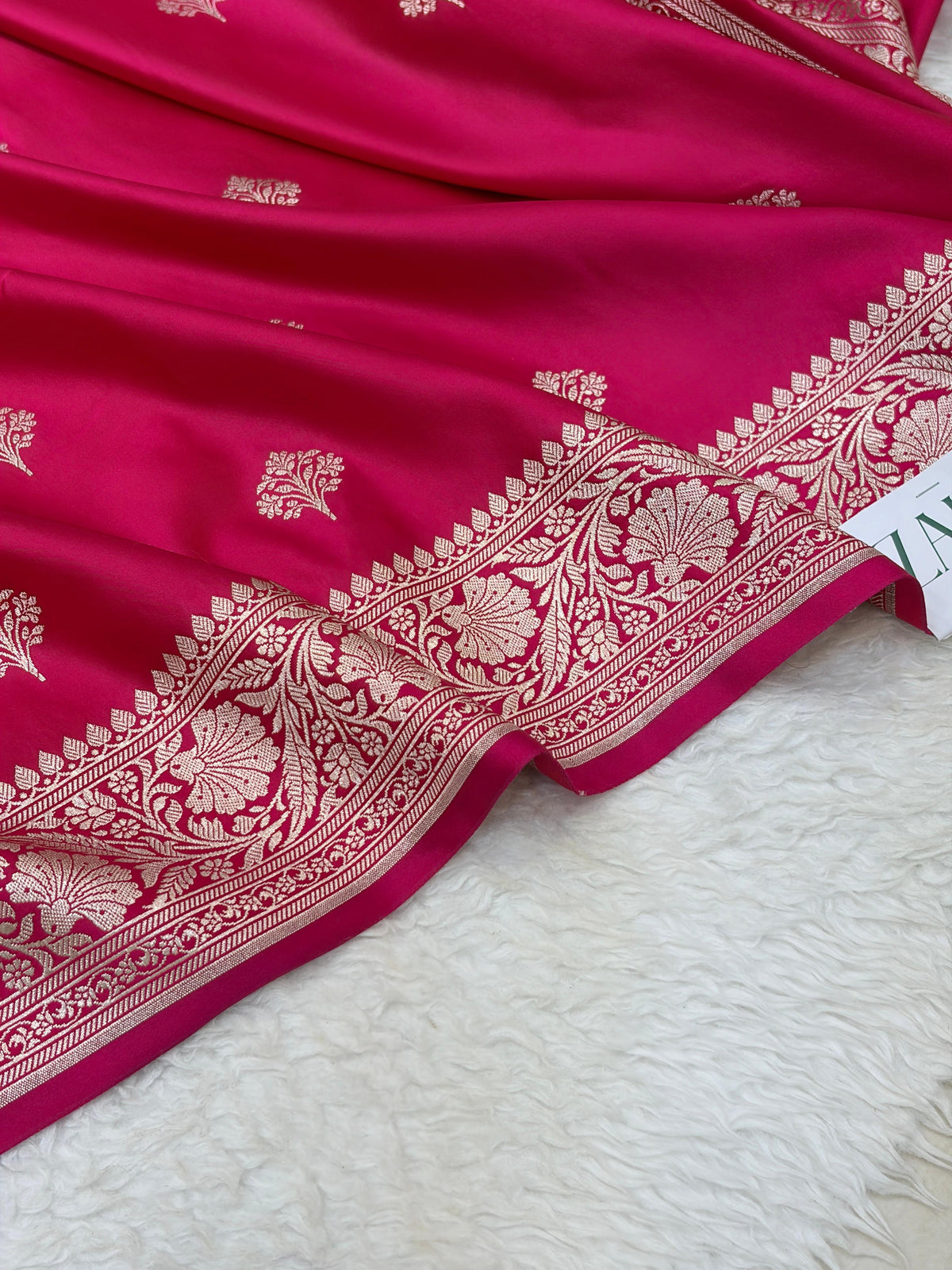 Pink Shades Banarasi Boota Pattern Floral Mashru Silk Saree MSM-150