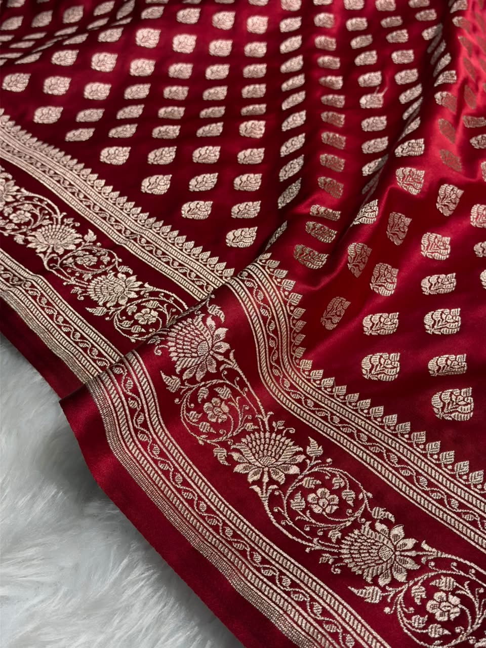 Red Shades Banarasi Boota Pattern Floral Mashru Silk Saree MSM-151