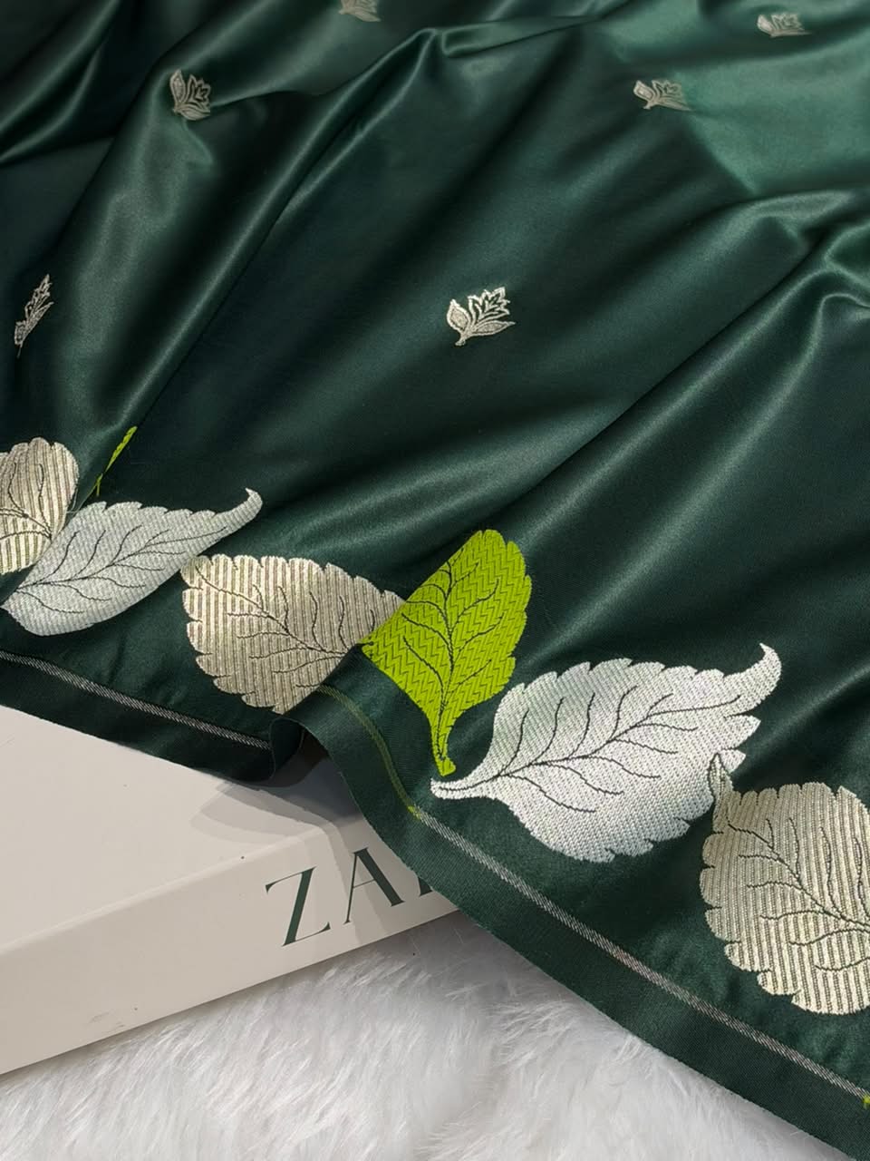 Dark Bottle Green Shades Banarasi Booti Pattern Mashru Silk Saree MSM-136