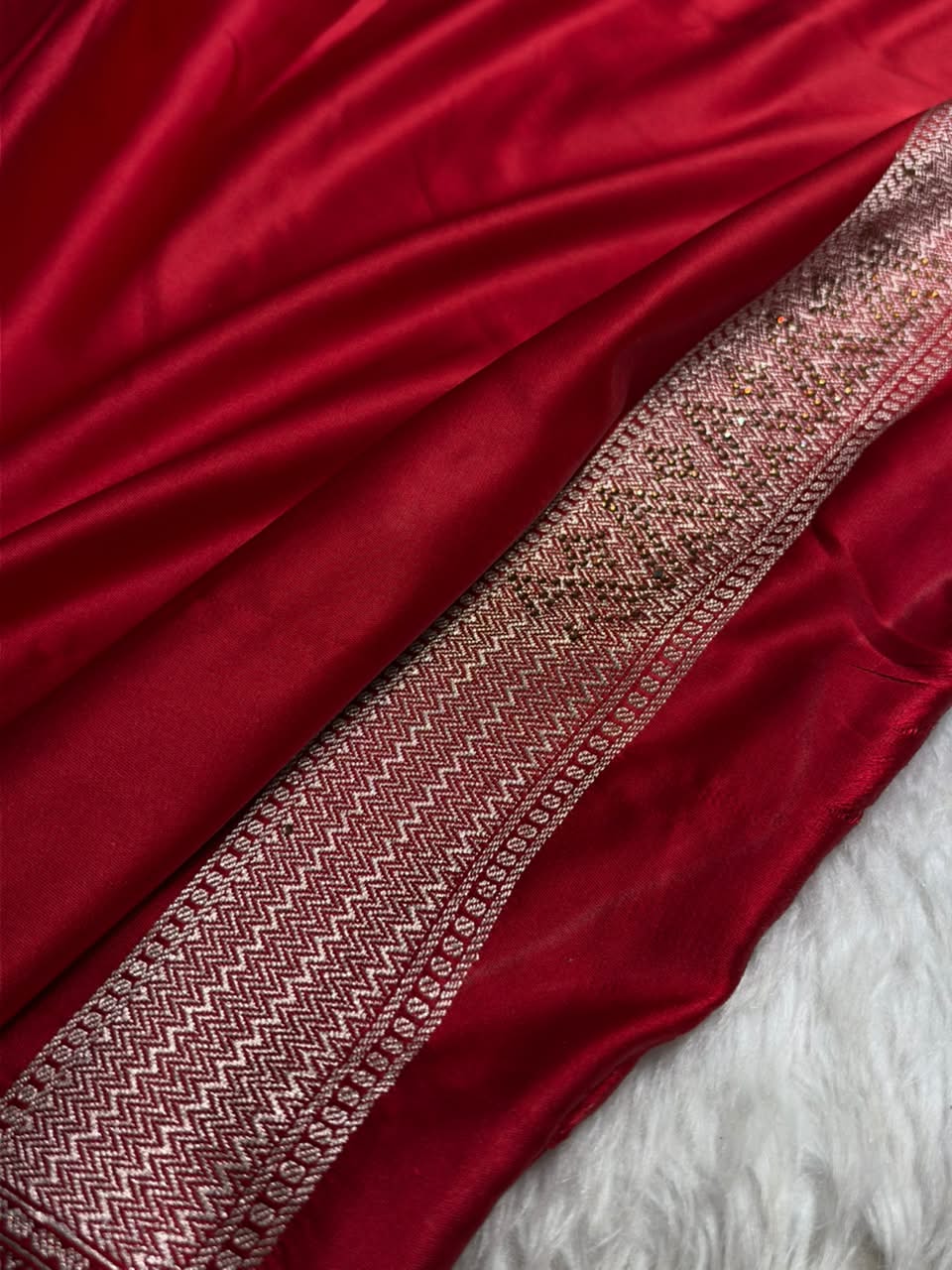 Banarasi Bridal Skirt Border Pattern in maroon Shades Floral Mashru Silk Saree BMCS94