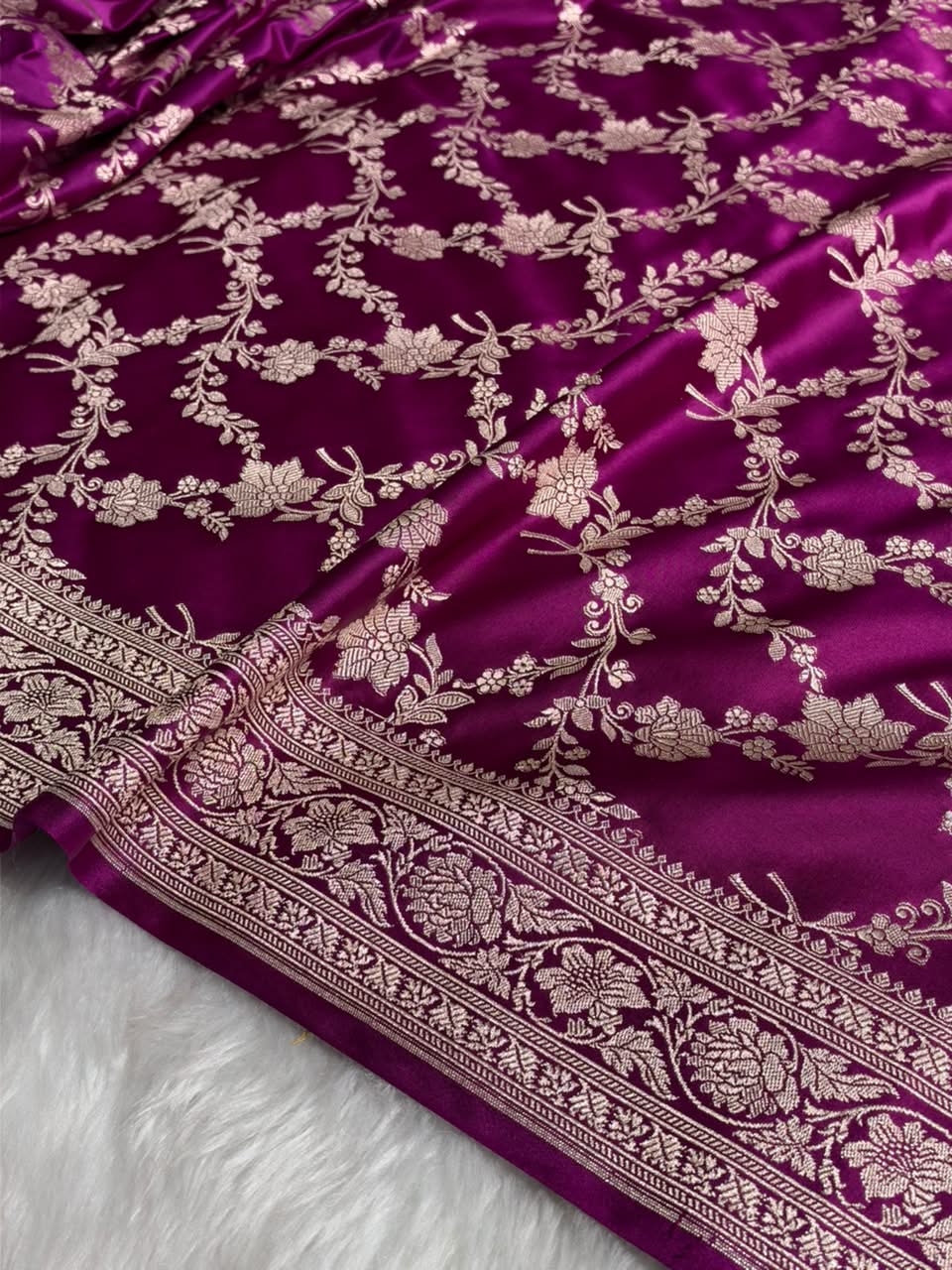Banarasi Cross pattern in Wine Shades Mashru silk saree MCS115