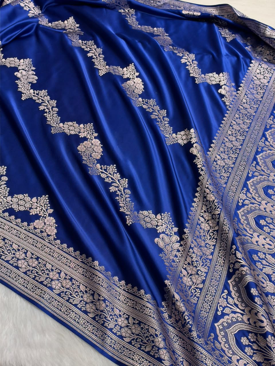 Banarasi Cross pattern in Royal Blue Shades Mashru silk saree MCS116
