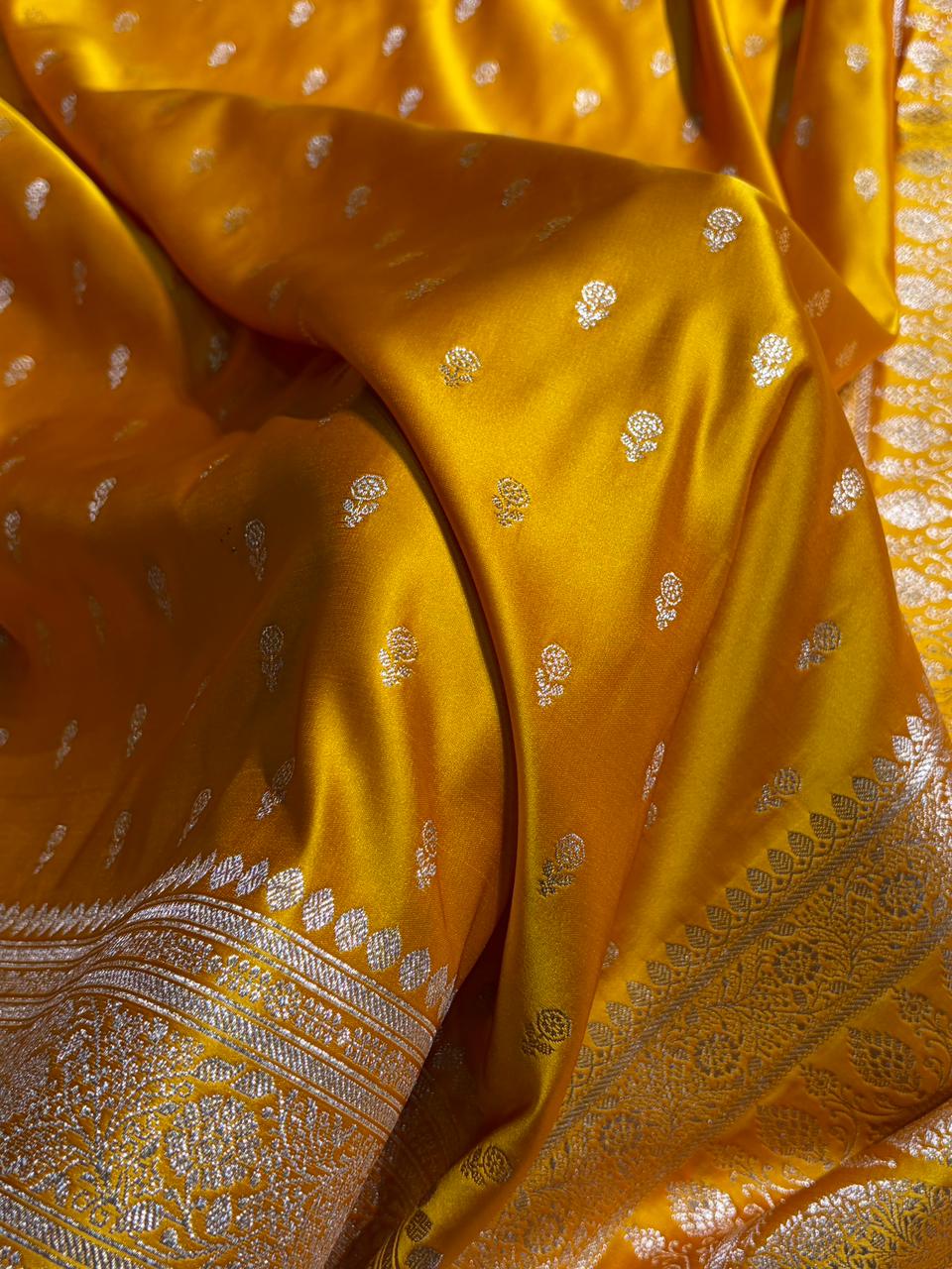 Mustard Banarasi Satin Katan Saree Floral Booti Pattern SK154