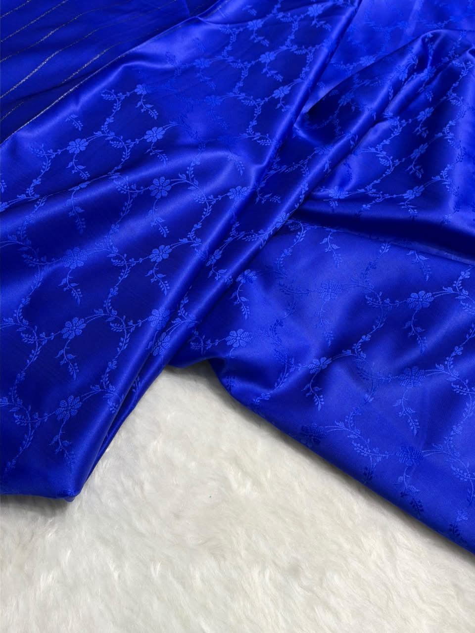 Royal Blue Shades Banarasi Booti Pattern Mashru Silk Saree MSM-136