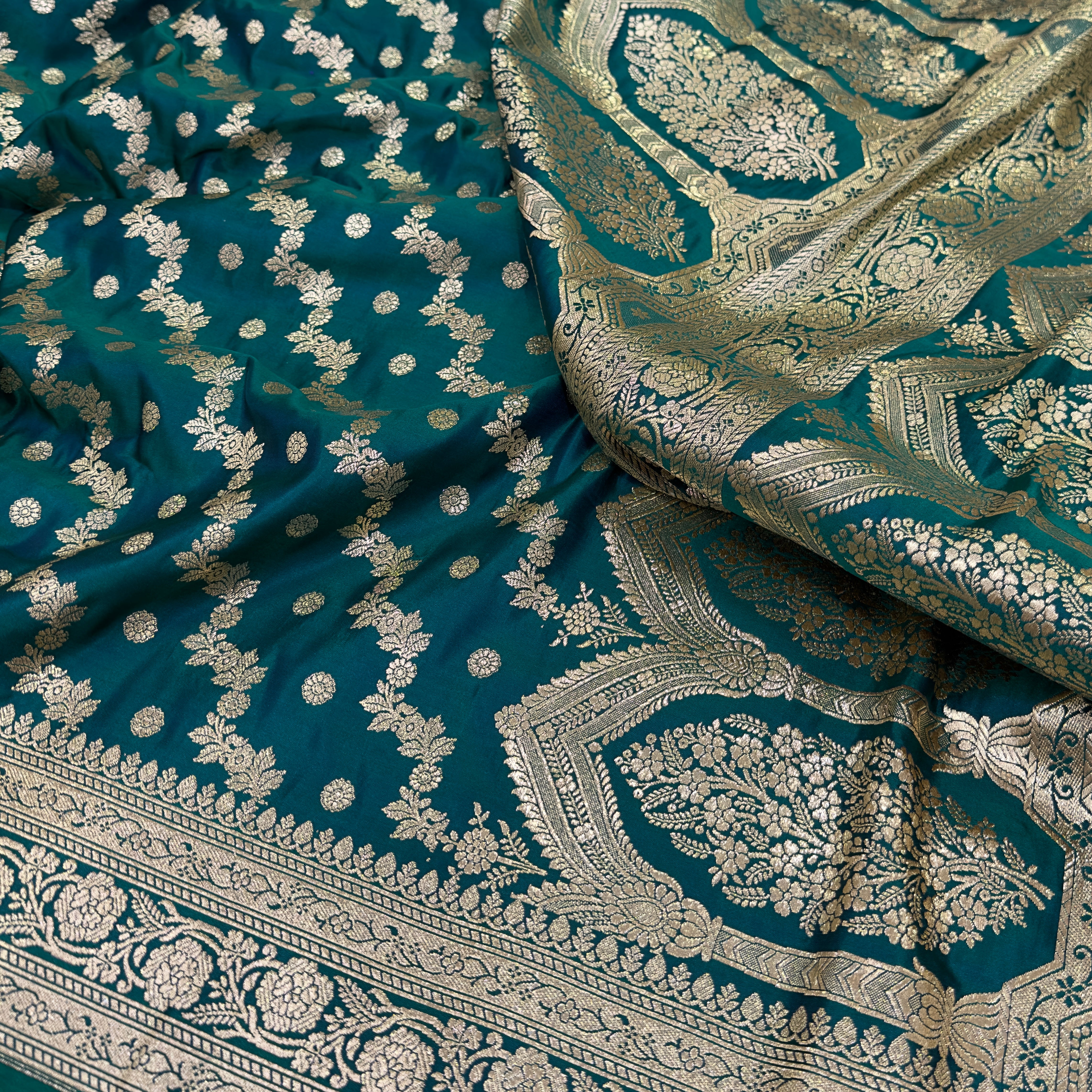 Katan Silk Saree In Peacock Green Shades