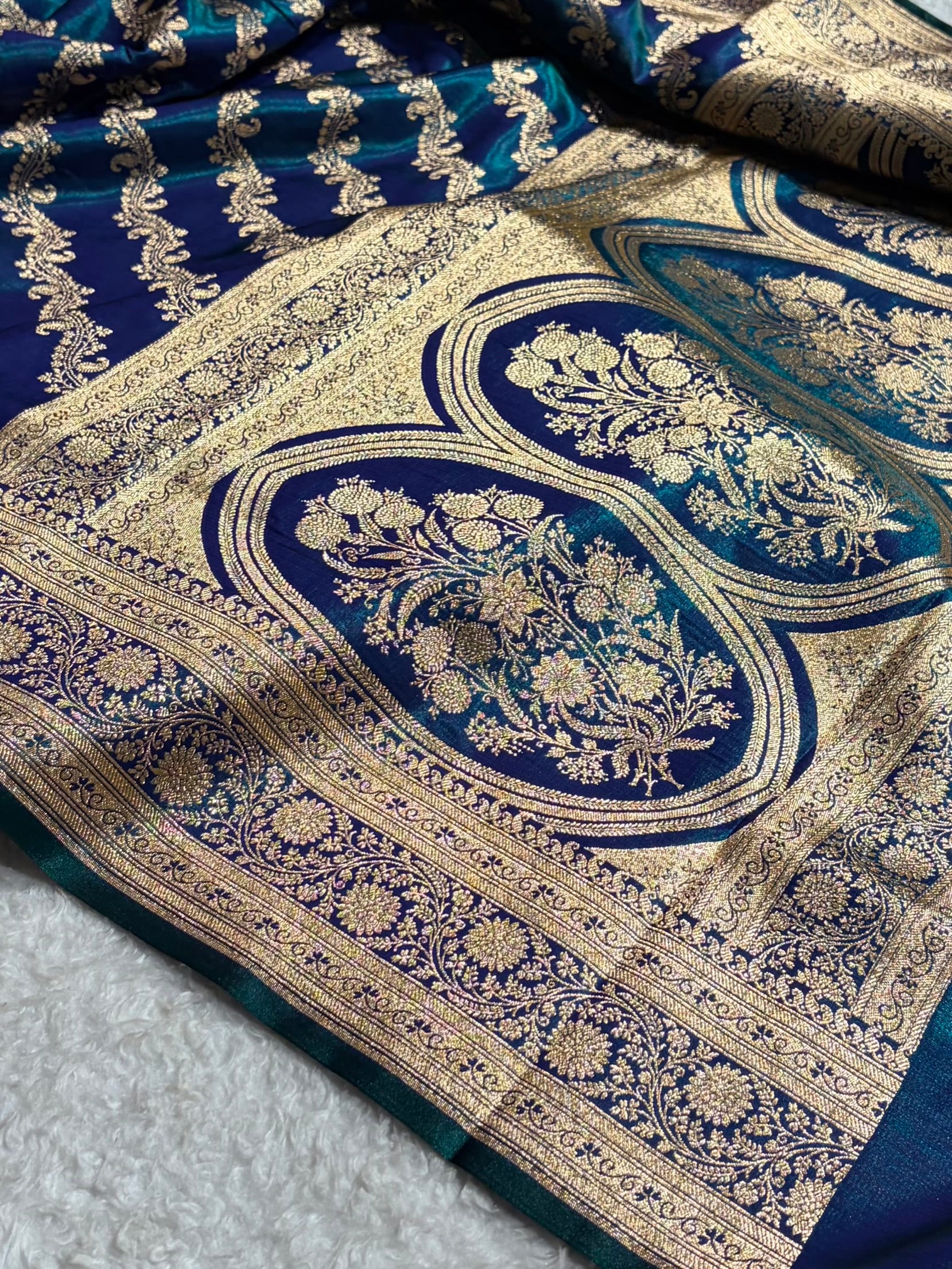 Peacock Shades Cross Pattern Banarasi Satin Silk Saree SS39