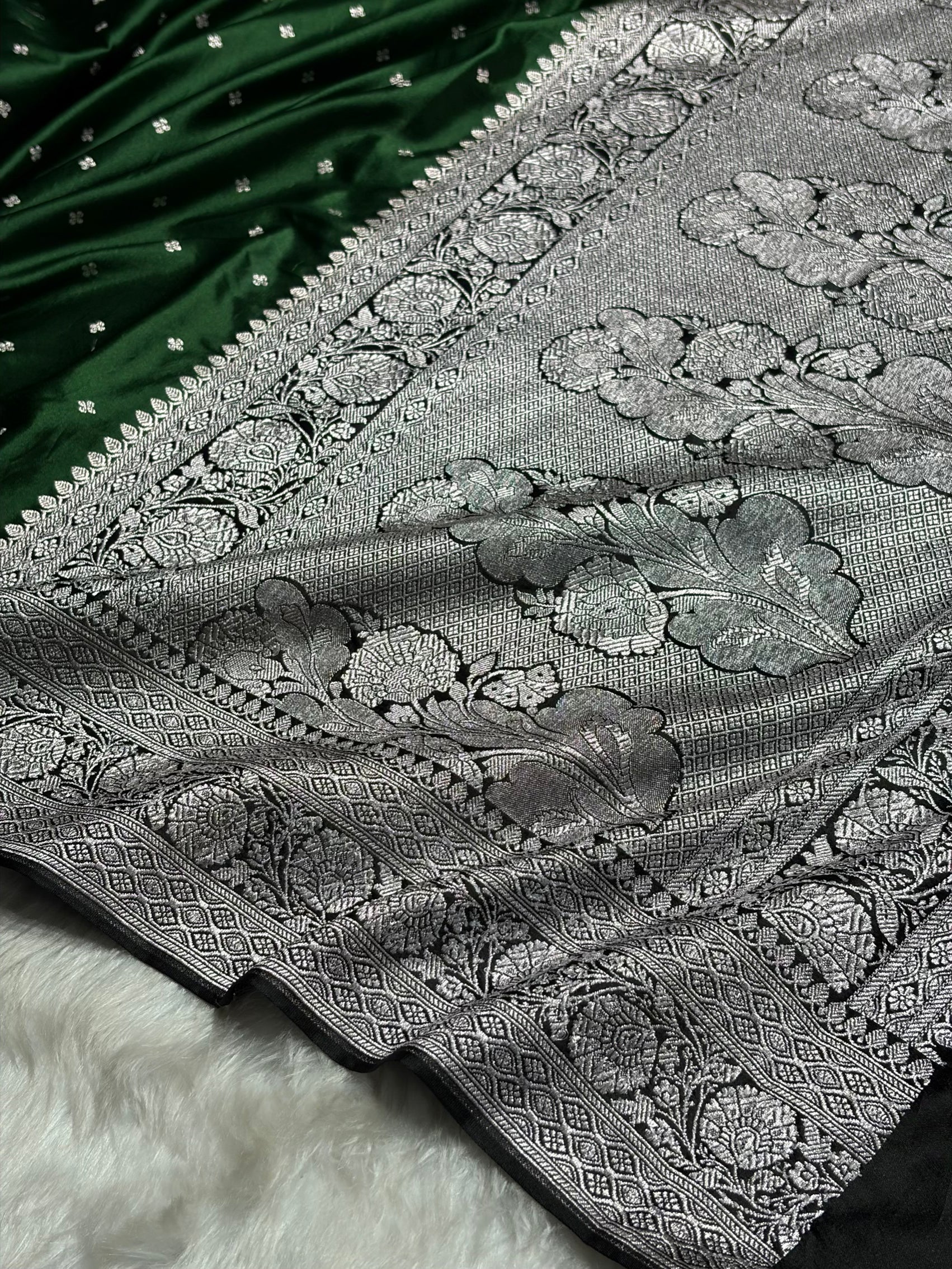 Bottle Green Shade Booti Mashru Silk Saree MS38