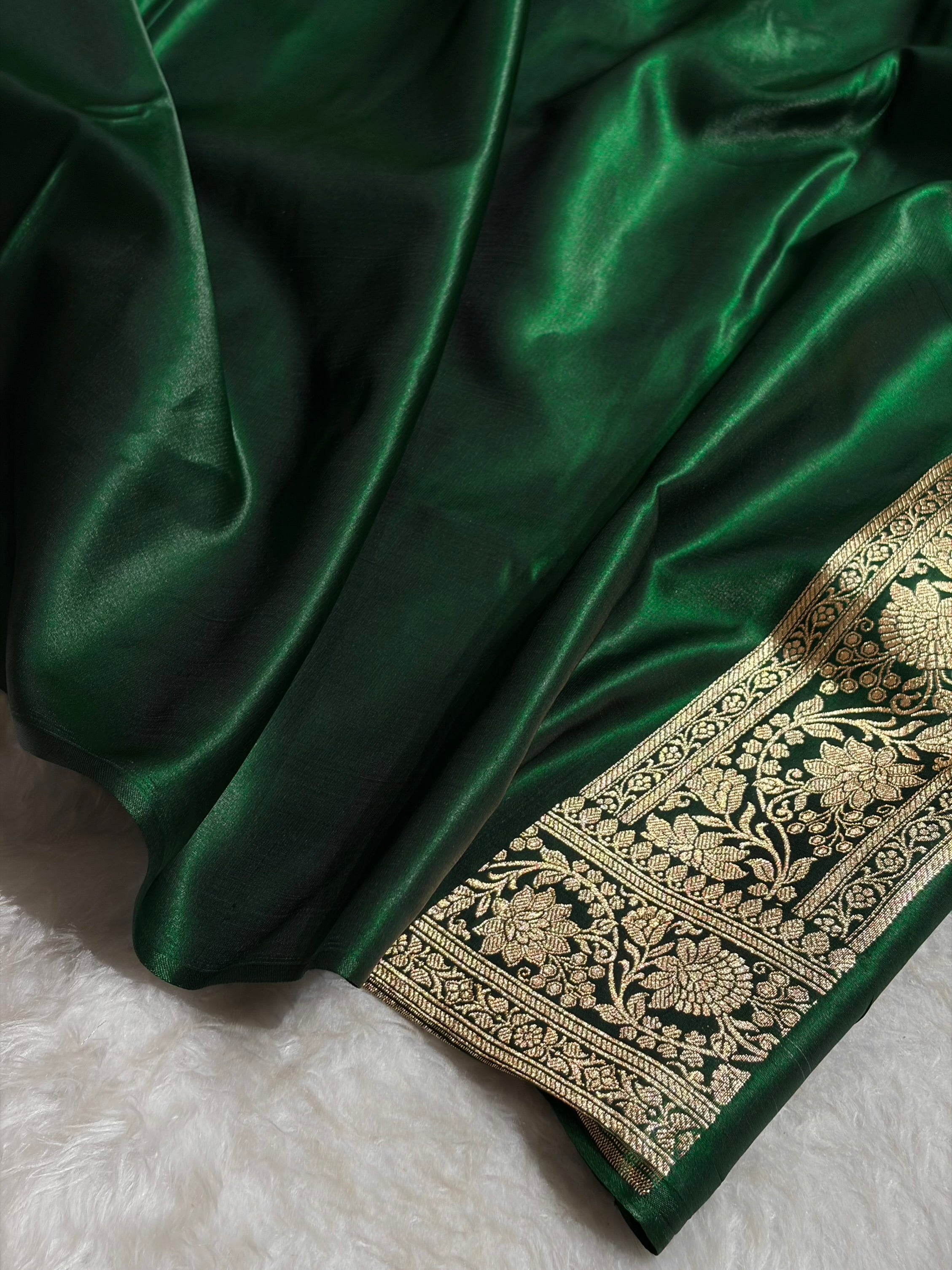 Bottle Green Shades Booti Pattern Banarasi Satin Silk Saree SS58