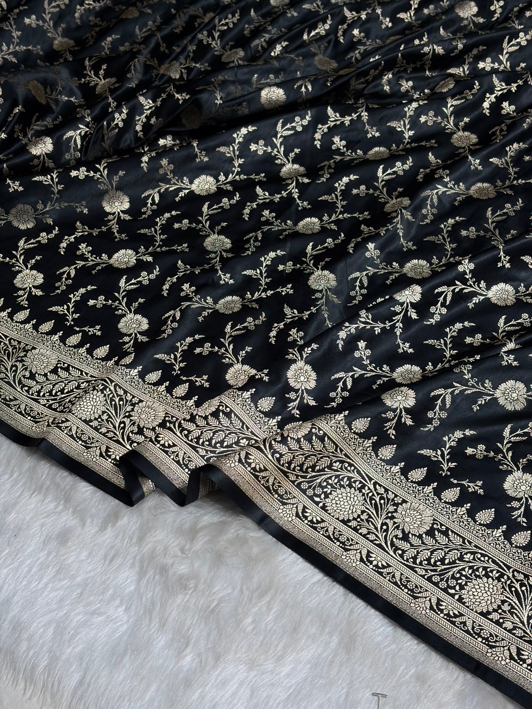 Black Banarasi Jaal Katan Silk Saree SKM37