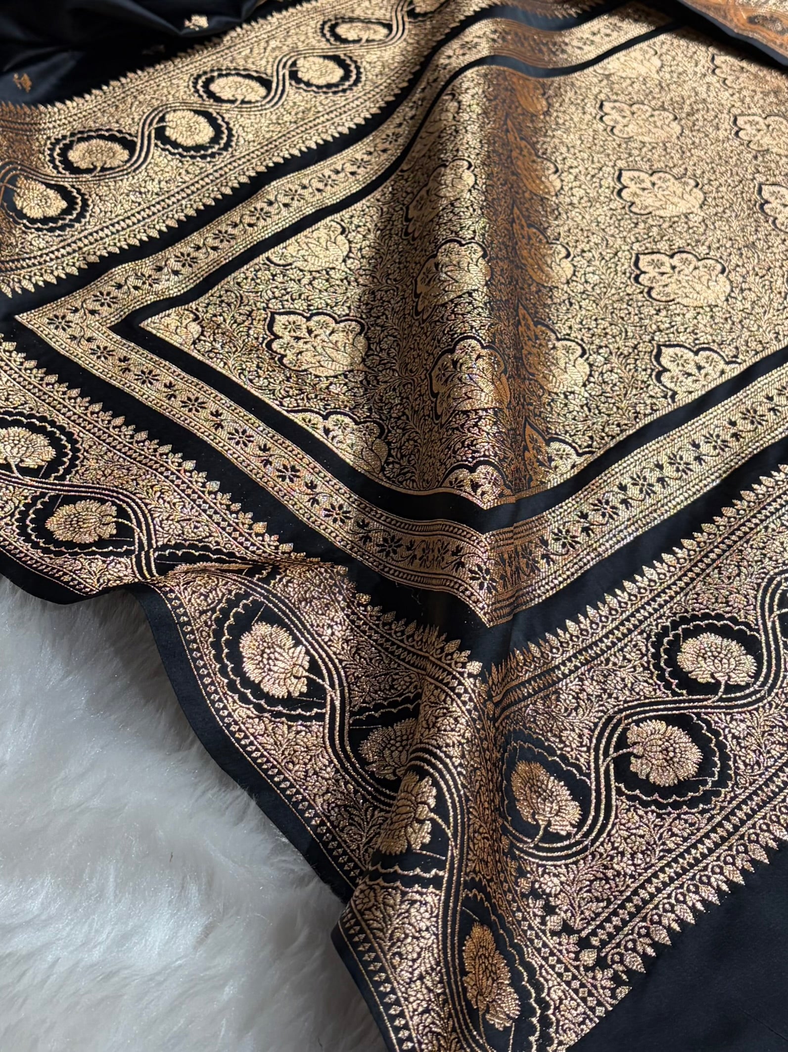 Banarasi Black Booti Pattern Satin Katan Silk Saree SK54