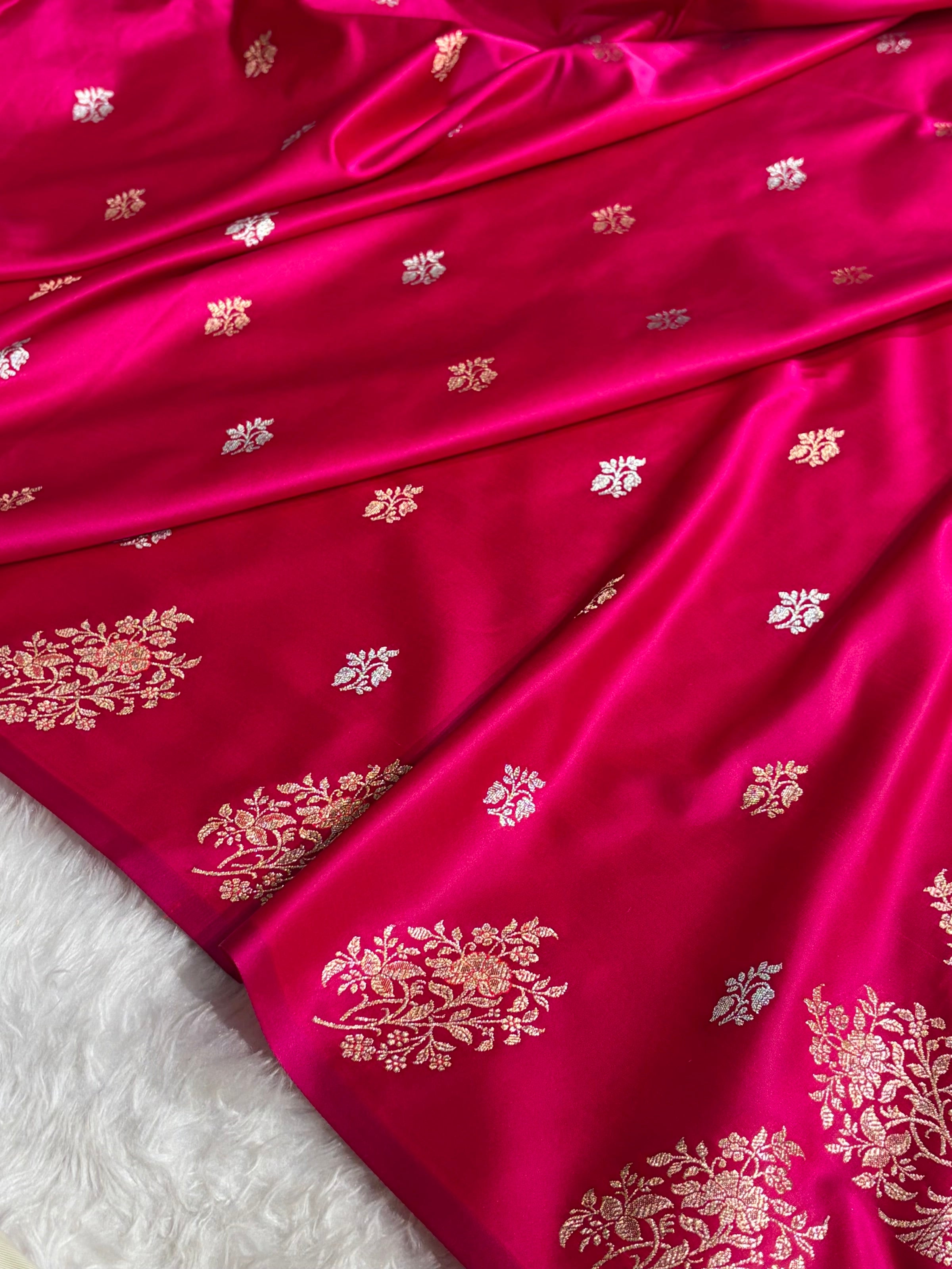 Cross Rani Shades Banarasi With Floral Border Mashru Silk Saree MSM-126