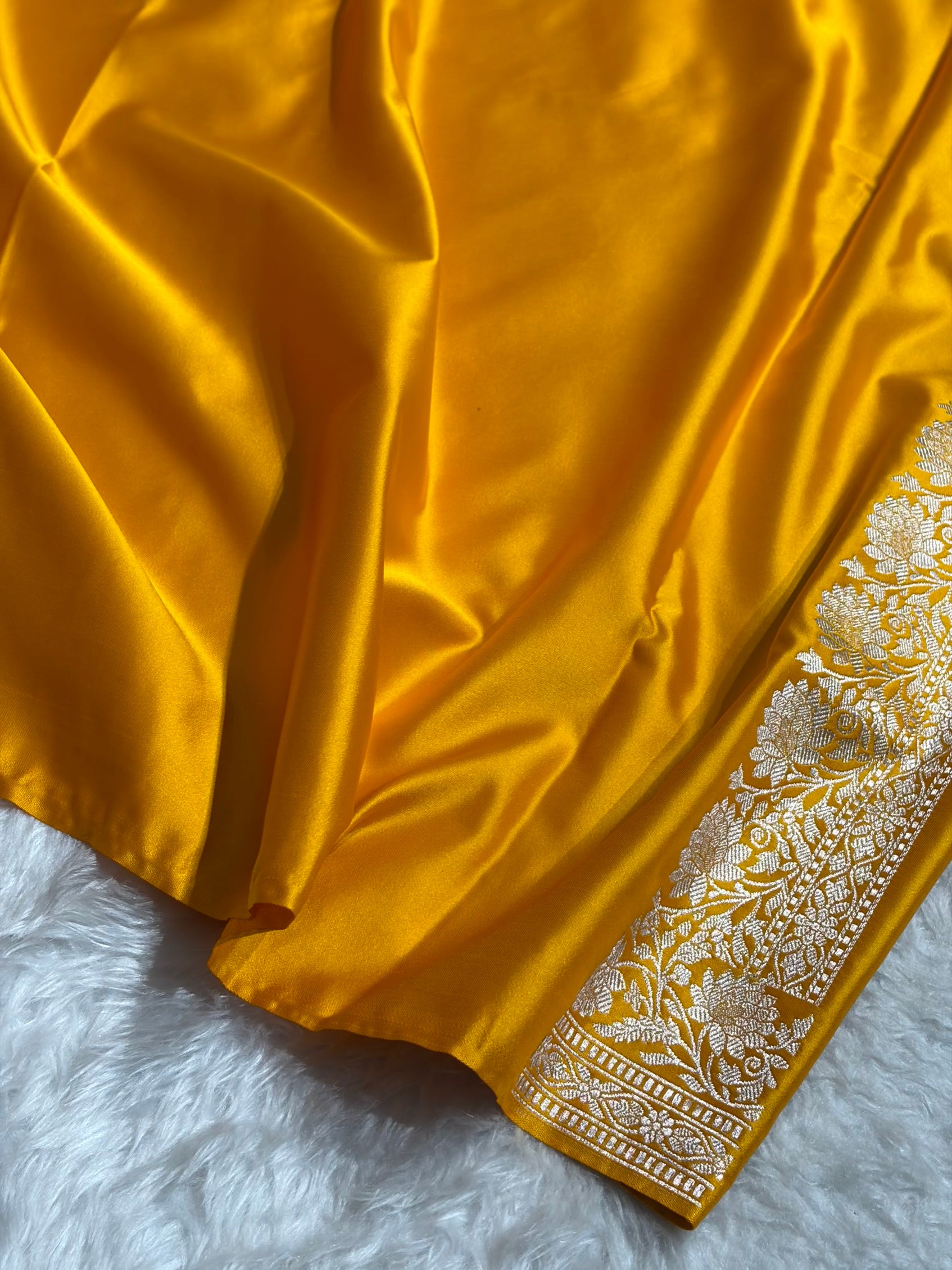 Mustard Shade With Booti Pattern Mashru Silk Saree