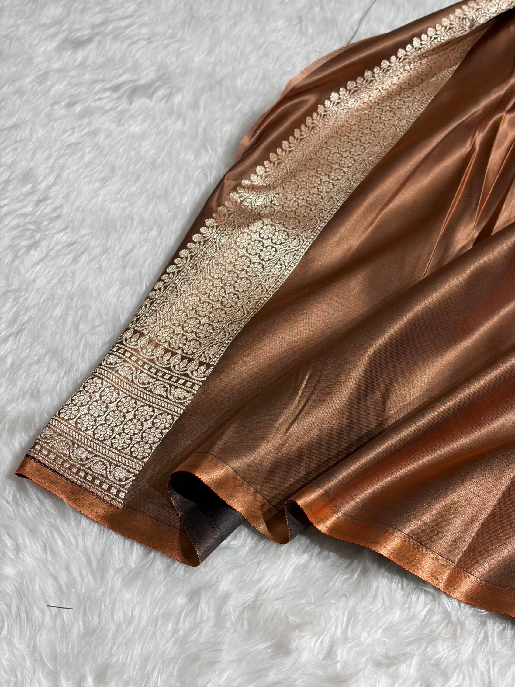 Brown Shades Tanchoi Motif Mashru Silk Saree MST-16