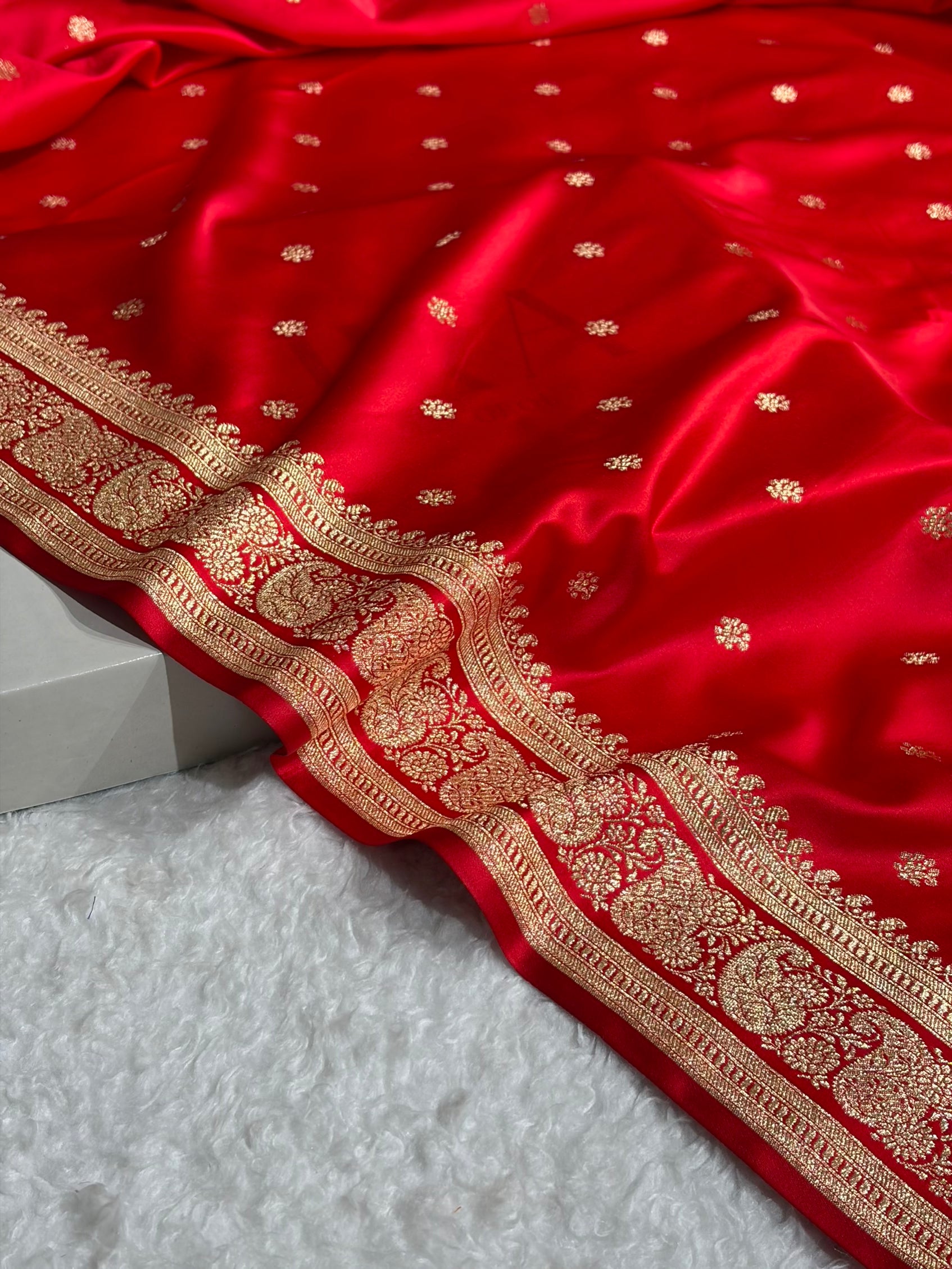 Banarasi Satin Katan Saree With Boota Pattern in Red Shades SK127