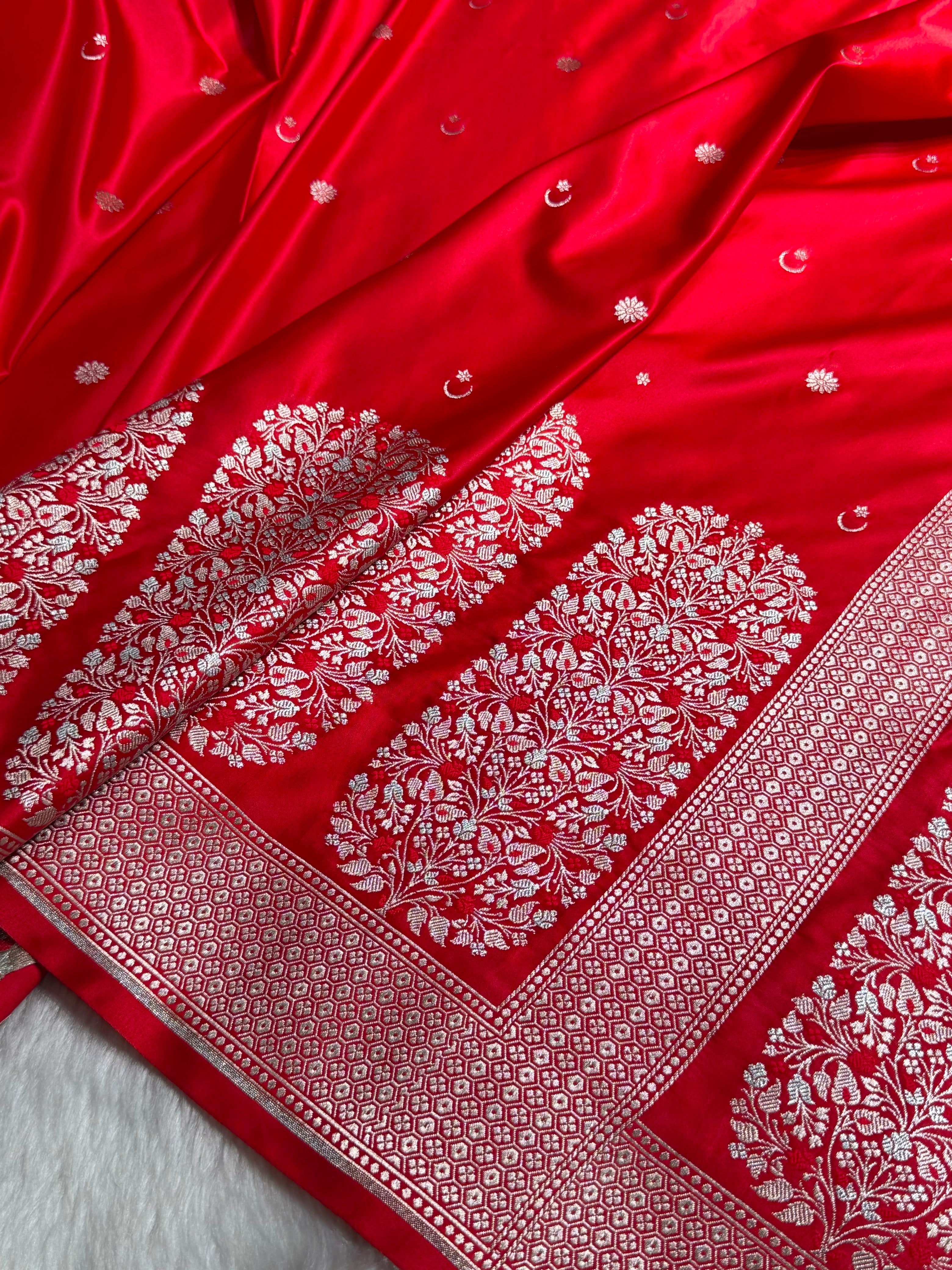 Red Shades Banarasi With Floral Minakari Pattern Mashru Silk Saree MSM-131