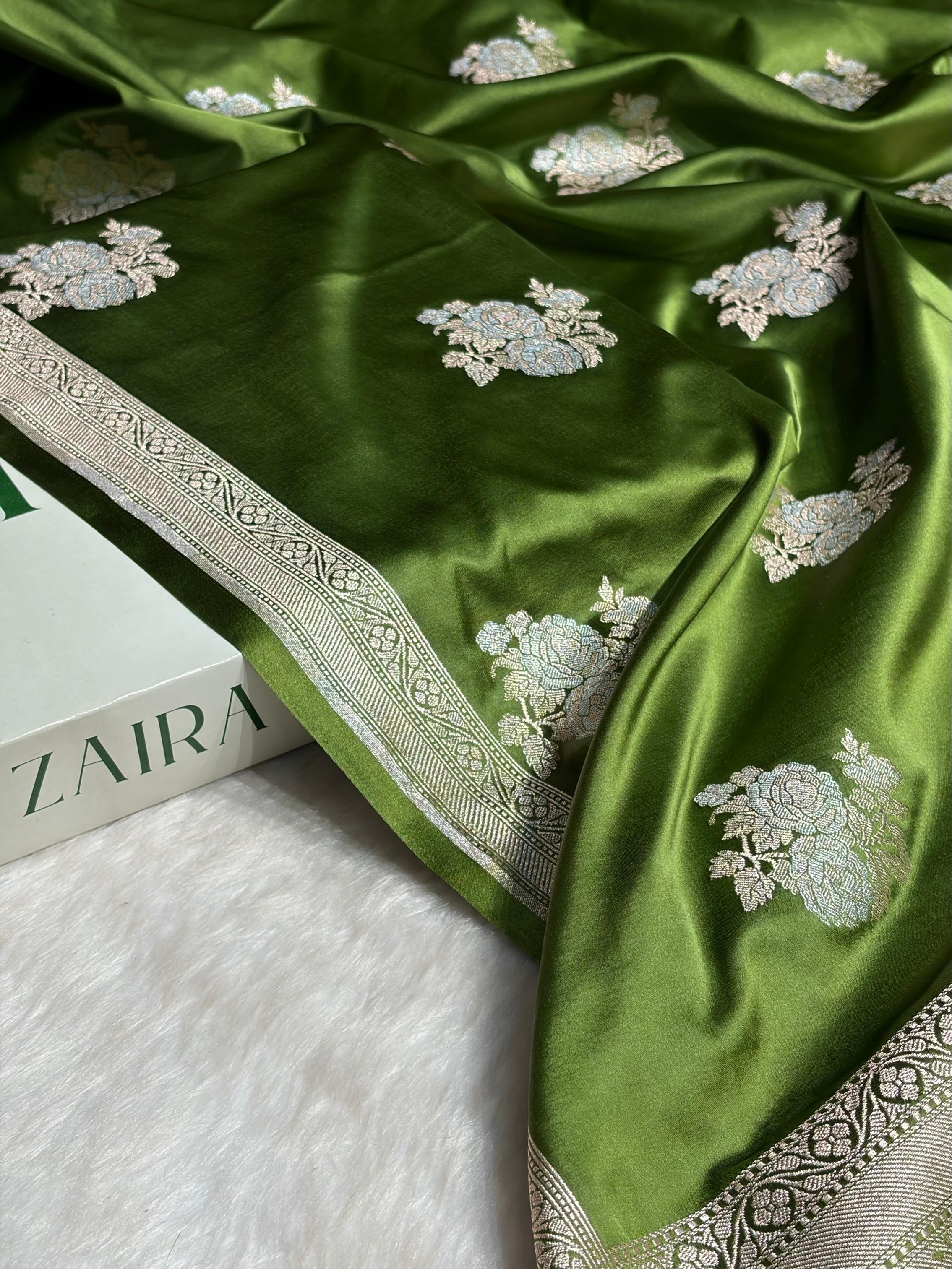 Mehendi Green Sona Rupa Floral Motif Mashru Silk Saree MS50