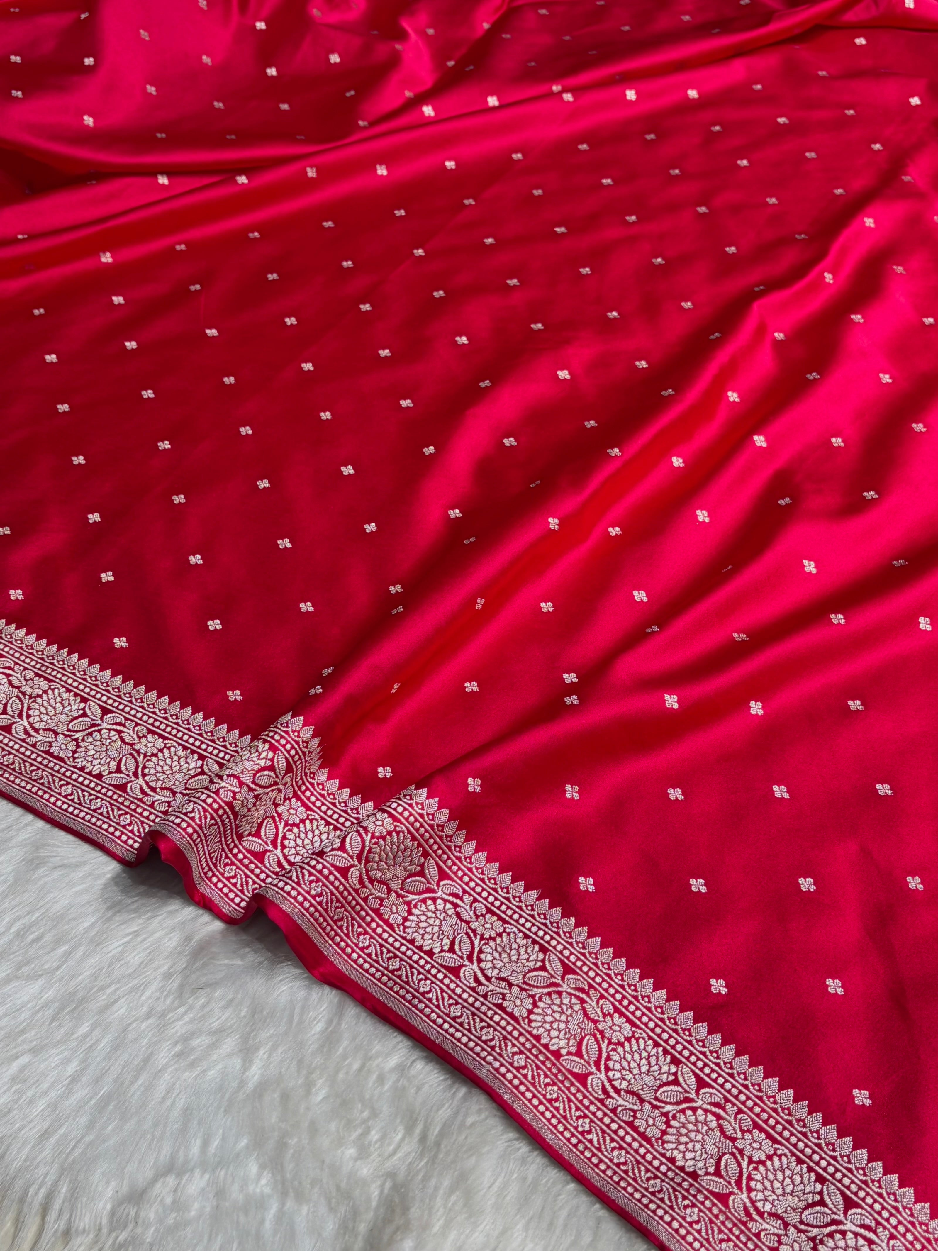 Dark Pink Shades Booti Mashru Silk Saree MS70