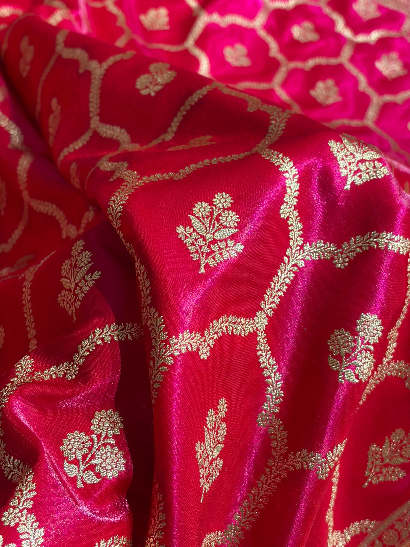 Cross Rani Shades Jaal Pattern Banarasi Satin Silk Saree SS57