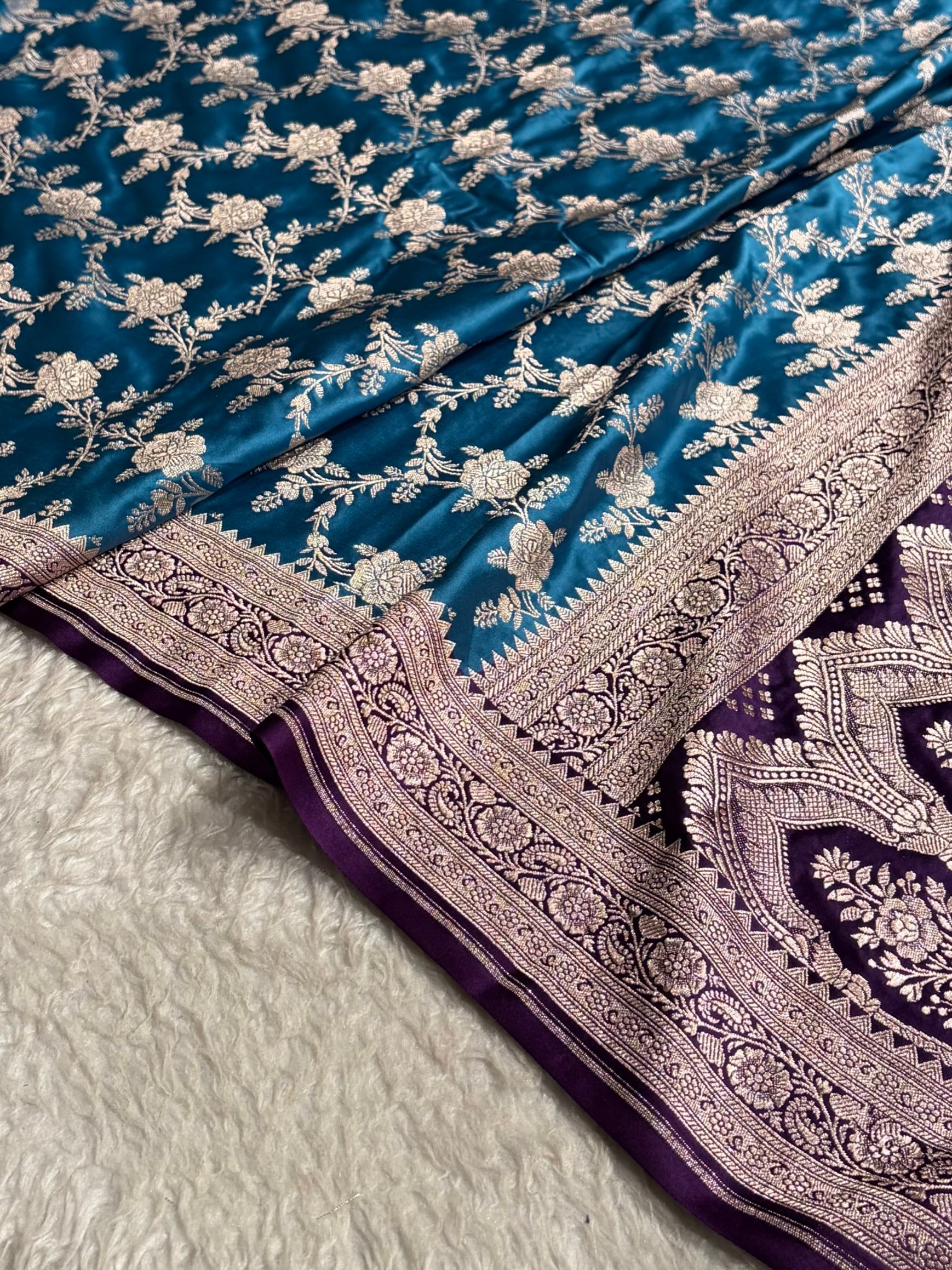 Contrast Firozi With Purple Floral Jaal Mashru Silk Saree MS28