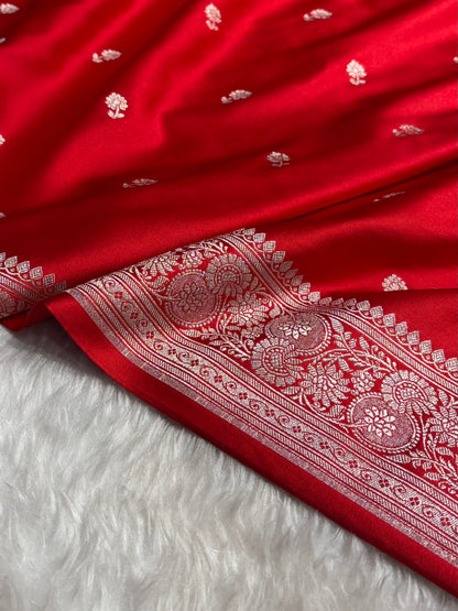 Banarasi Red Shades Booti Mashru Silk Saree MS73