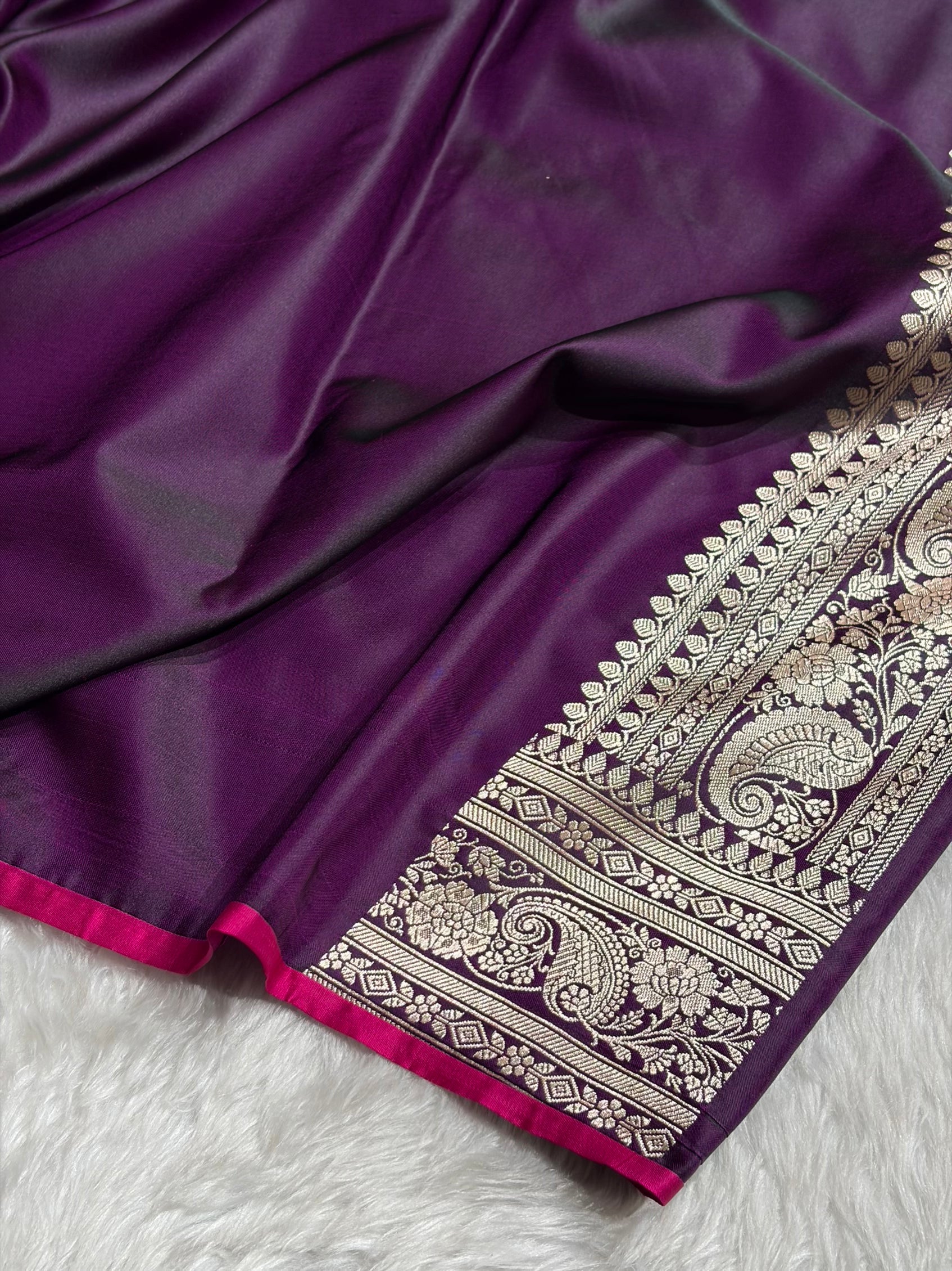 Cross Wine Shade With Booti Pattern Mashru Silk Saree