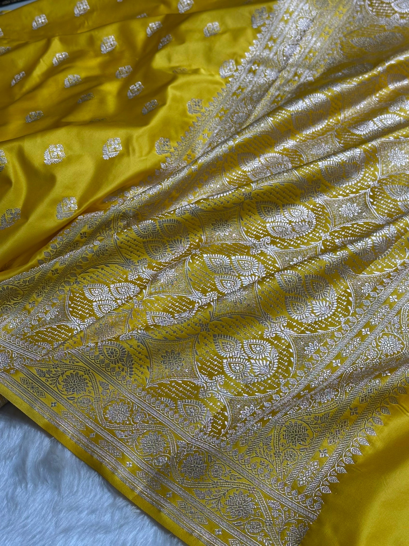 Yellow Shades Floral Border Boota Mashru Silk Saree MS66