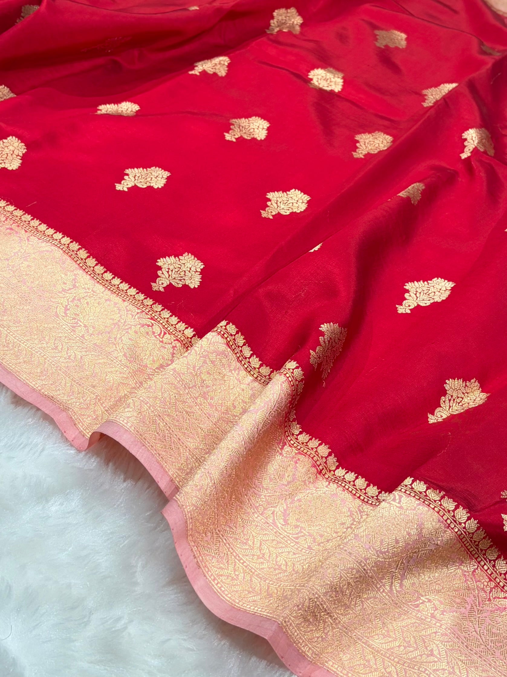 Banarasi Red With Peach Contrast Shades Boota Handwoven Pure Paper Silk RM-82