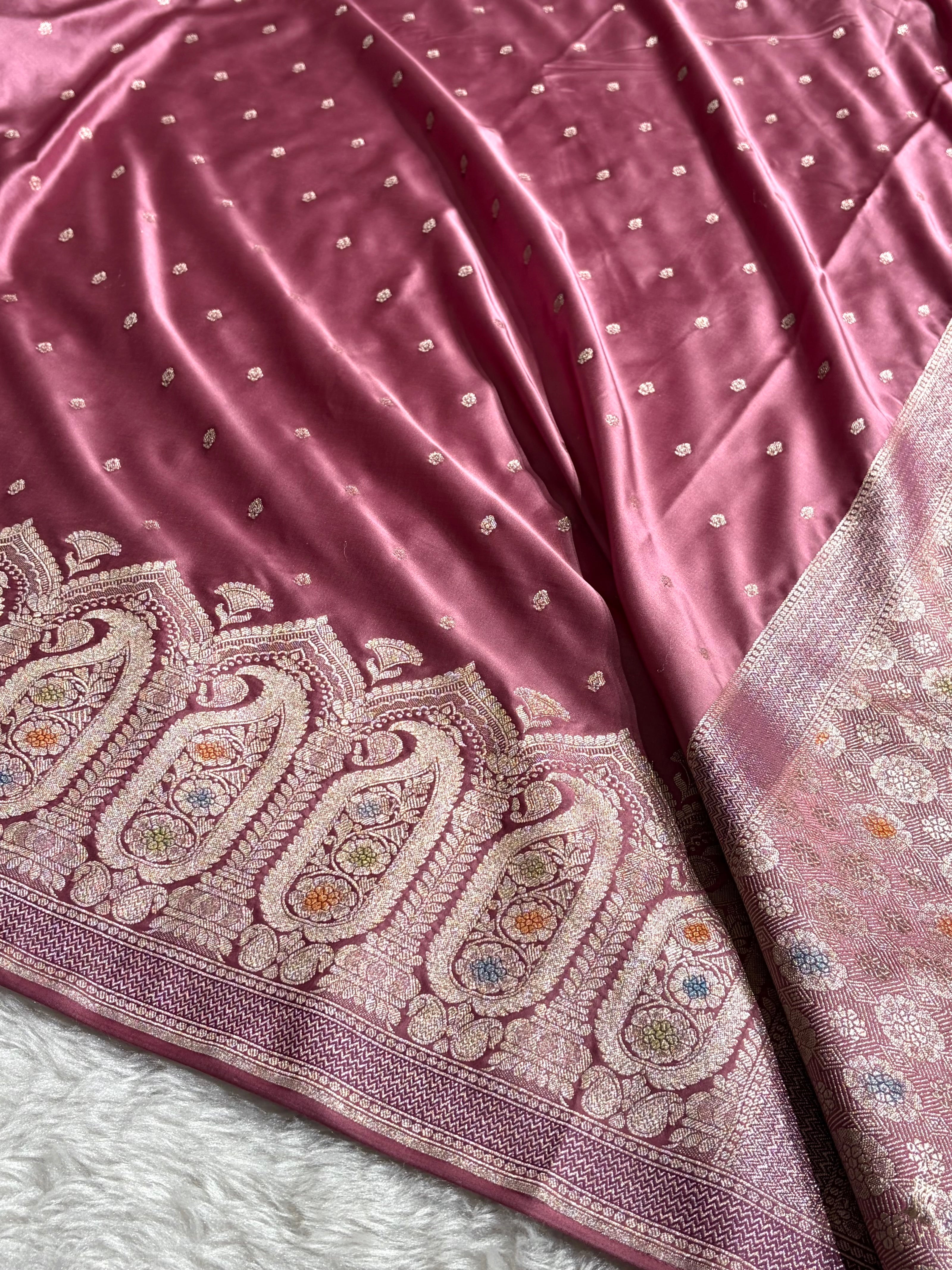 Banarasi Skirt Border Pattern in Mauve Shades Floral Mashru Silk Saree MCS95