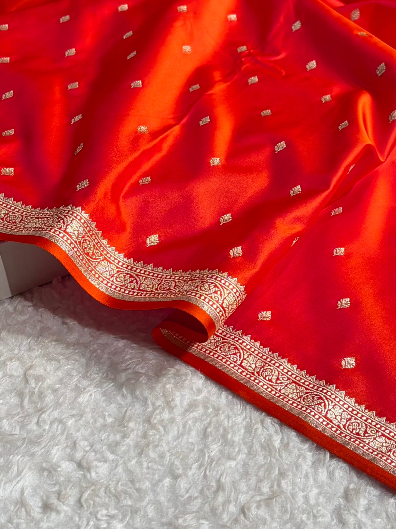 Premium Banarasi Satin Katan Saree in Cross Red Shades SK90